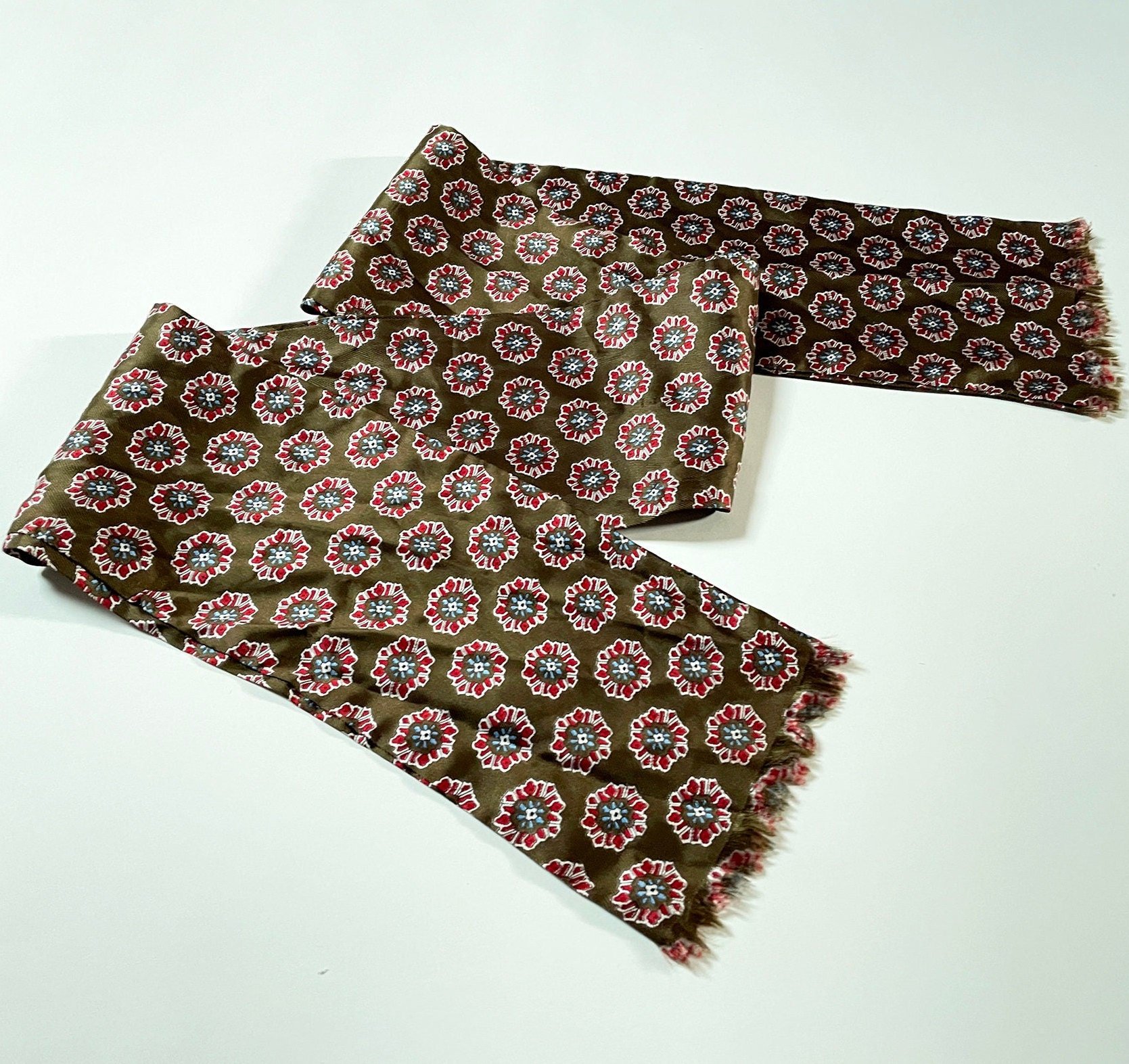 https://i.etsystatic.com/18371887/r/il/7d1ba7/6059985252/il_fullxfull.6059985252_hc0b.jpg