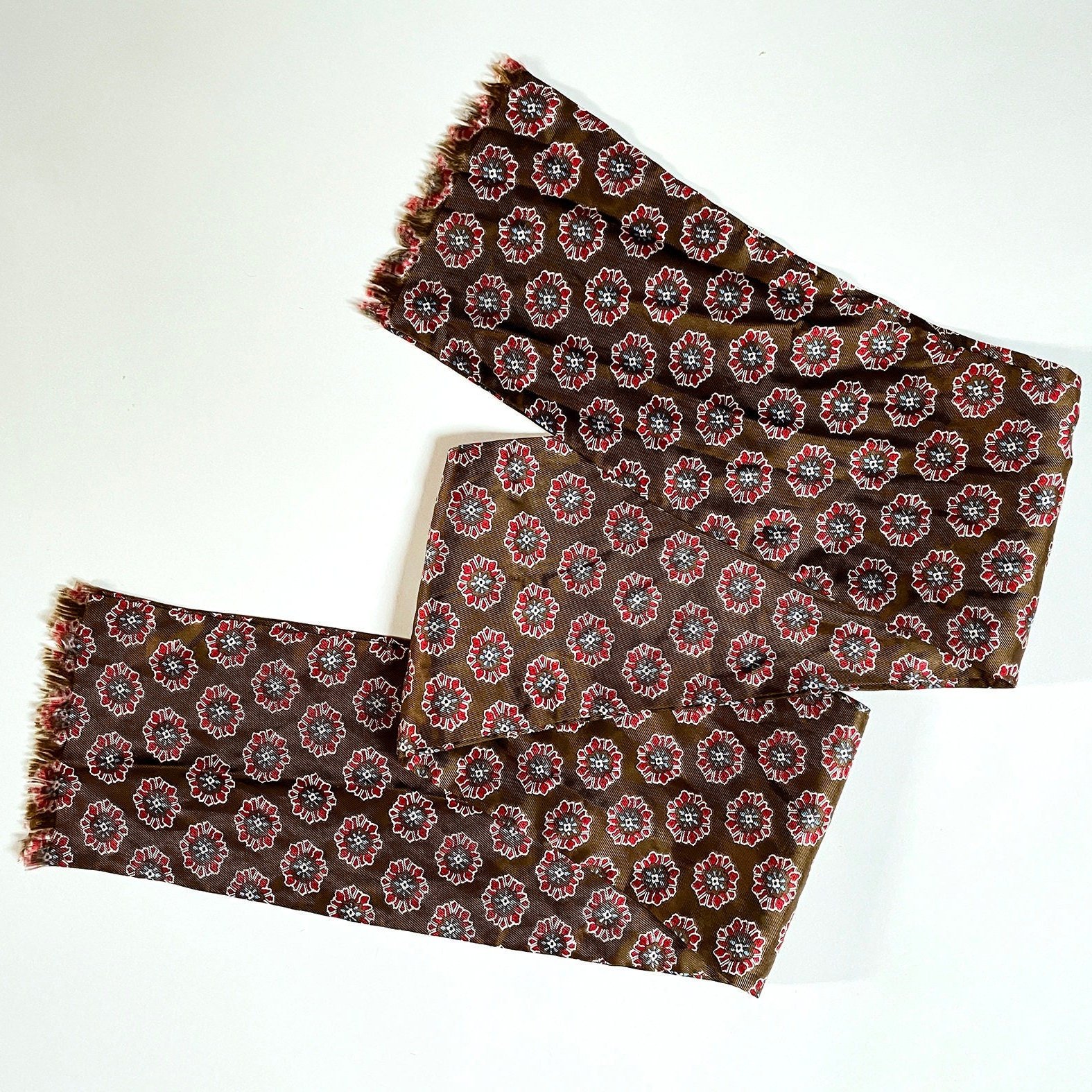 https://i.etsystatic.com/18371887/r/il/4593b1/6059985964/il_fullxfull.6059985964_jelp.jpg
