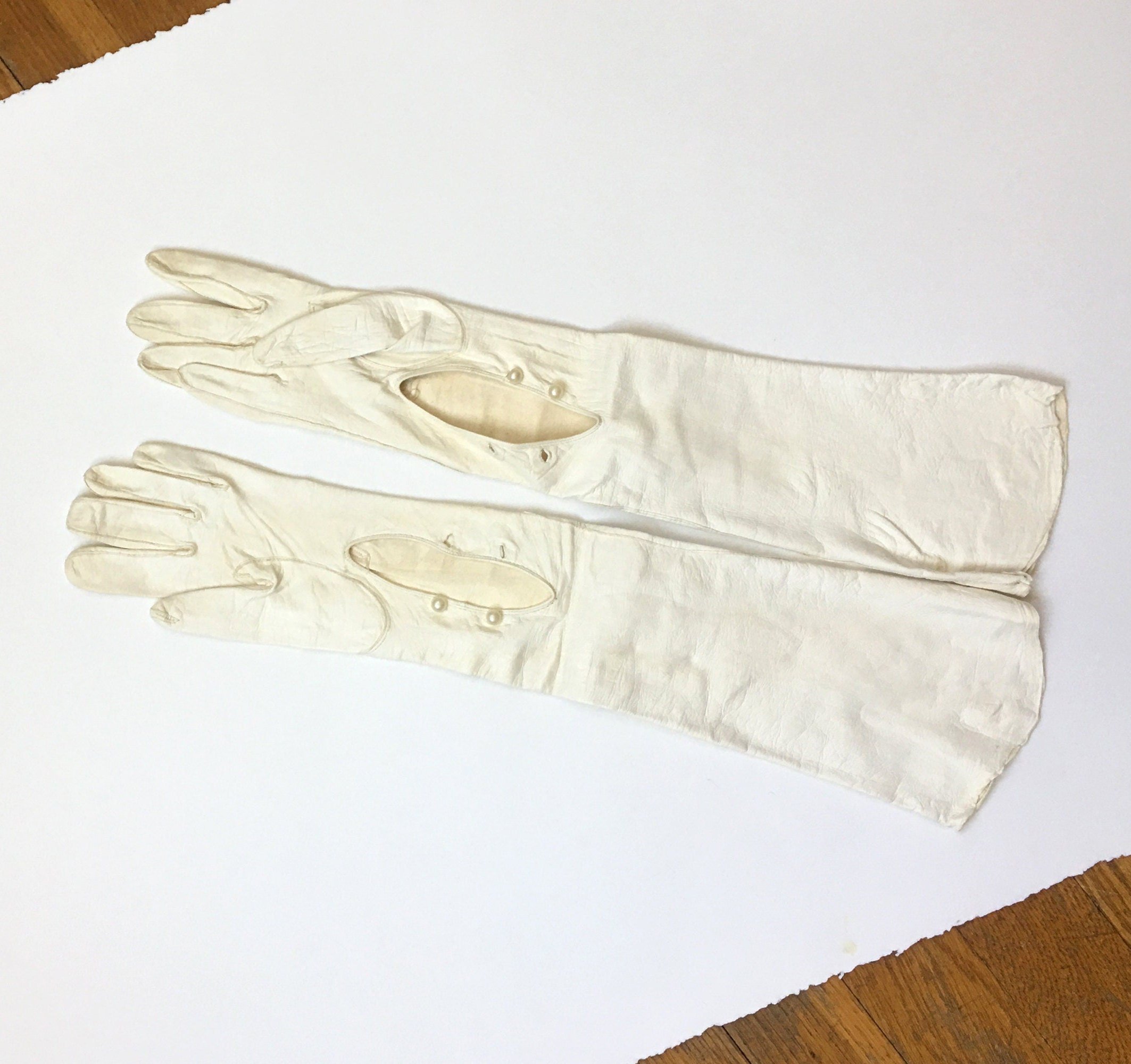 https://i.etsystatic.com/18371887/r/il/ad0c70/4224866396/il_fullxfull.4224866396_jkzt.jpg