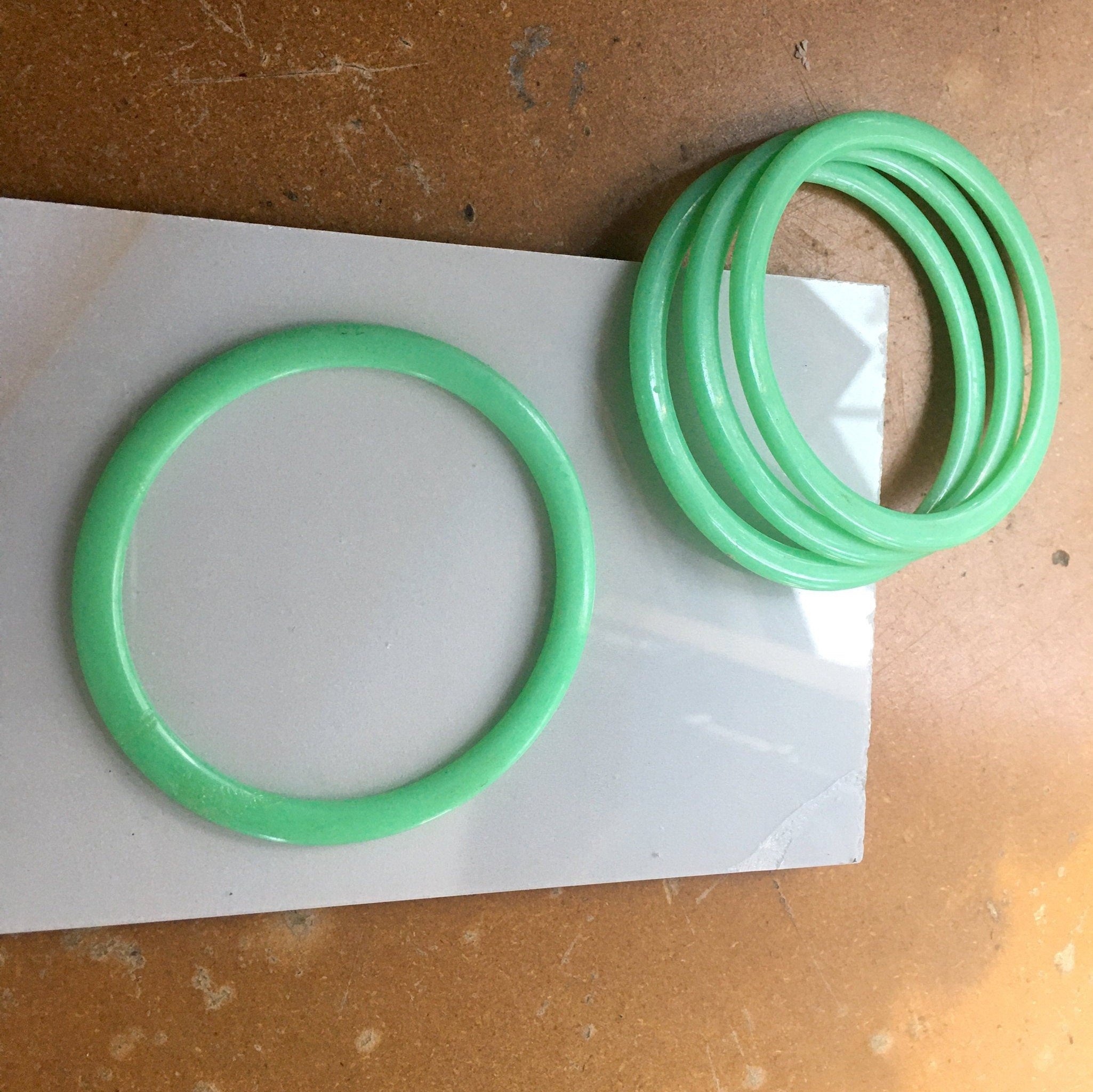 https://i.etsystatic.com/18371887/r/il/dac71f/2592026543/il_fullxfull.2592026543_rxgp.jpg