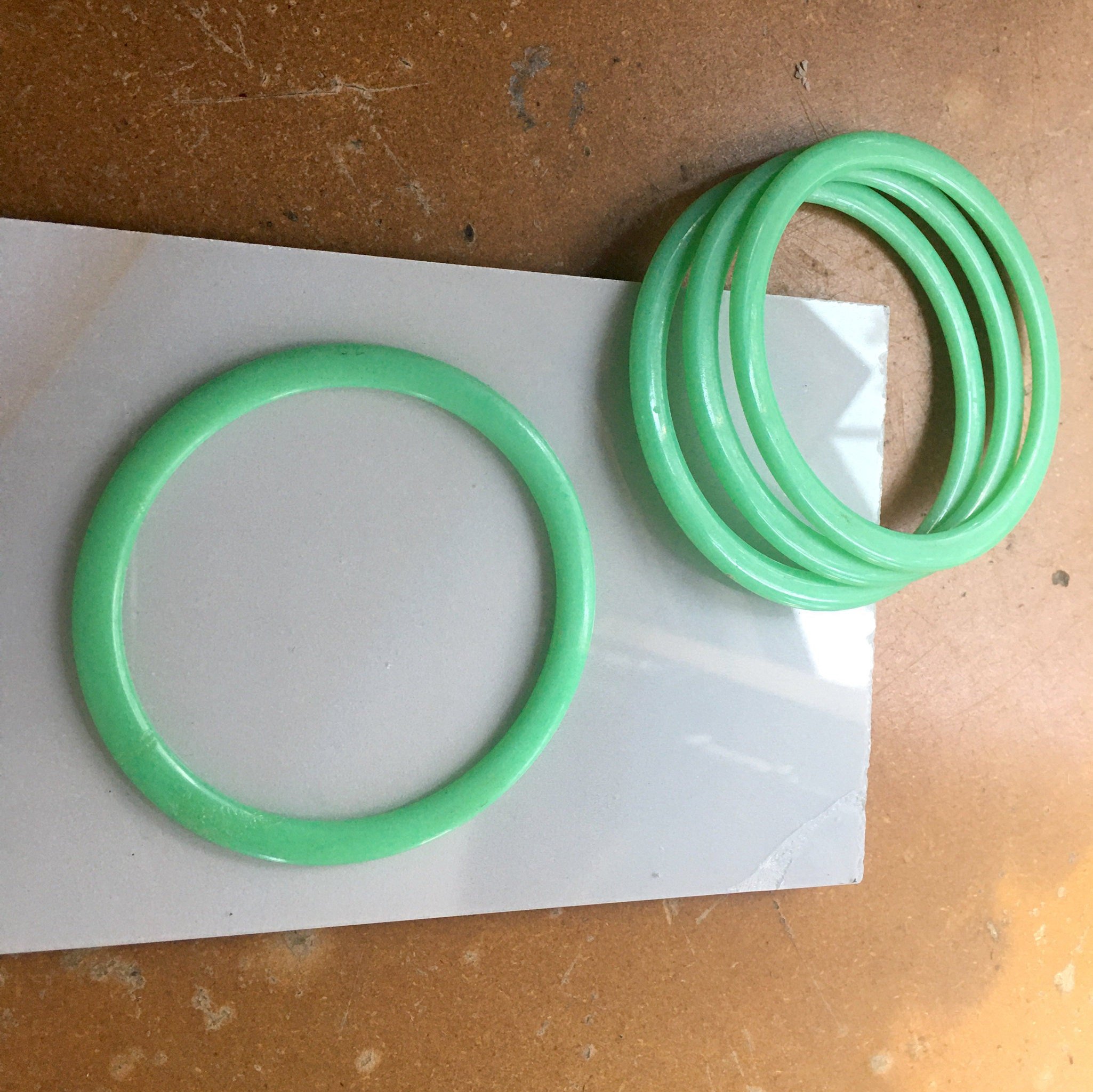 https://i.etsystatic.com/18371887/r/il/16b8f0/2544381934/il_fullxfull.2544381934_7r4w.jpg