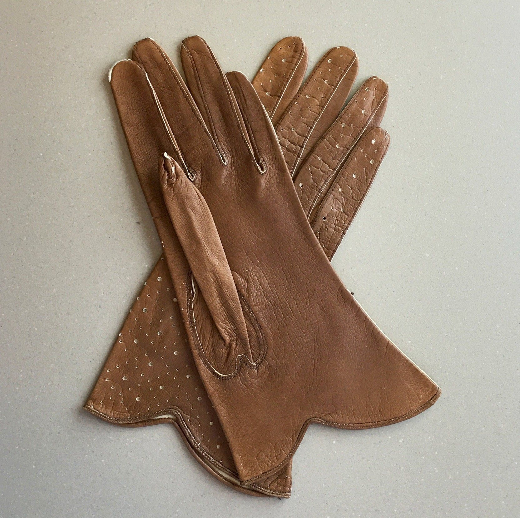 https://i.etsystatic.com/18371887/r/il/655685/4221606320/il_fullxfull.4221606320_jthx.jpg