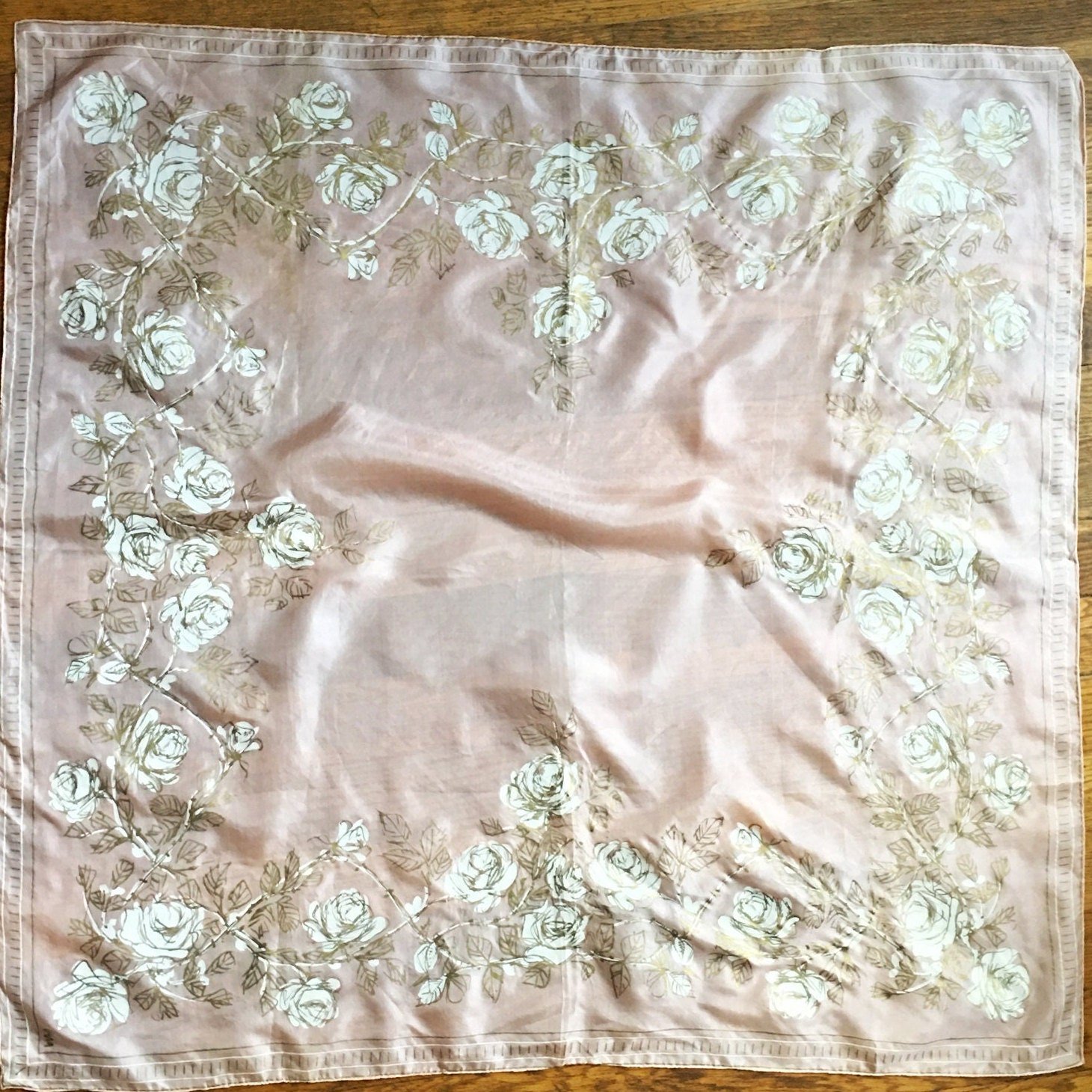 https://i.etsystatic.com/18371887/r/il/05c07b/3471278681/il_fullxfull.3471278681_8x8t.jpg