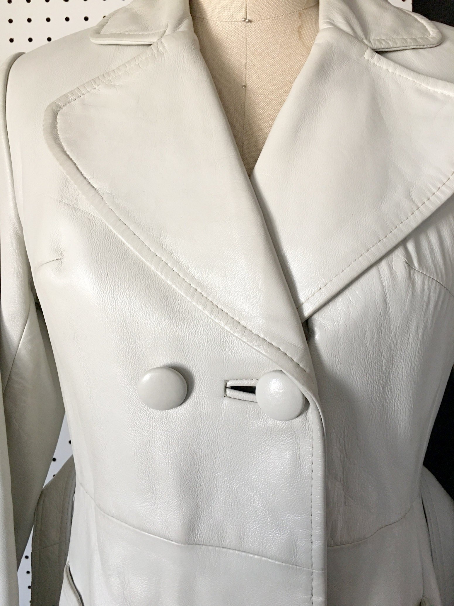 https://i.etsystatic.com/18371887/r/il/97b7a6/1764684574/il_fullxfull.1764684574_e1wm.jpg