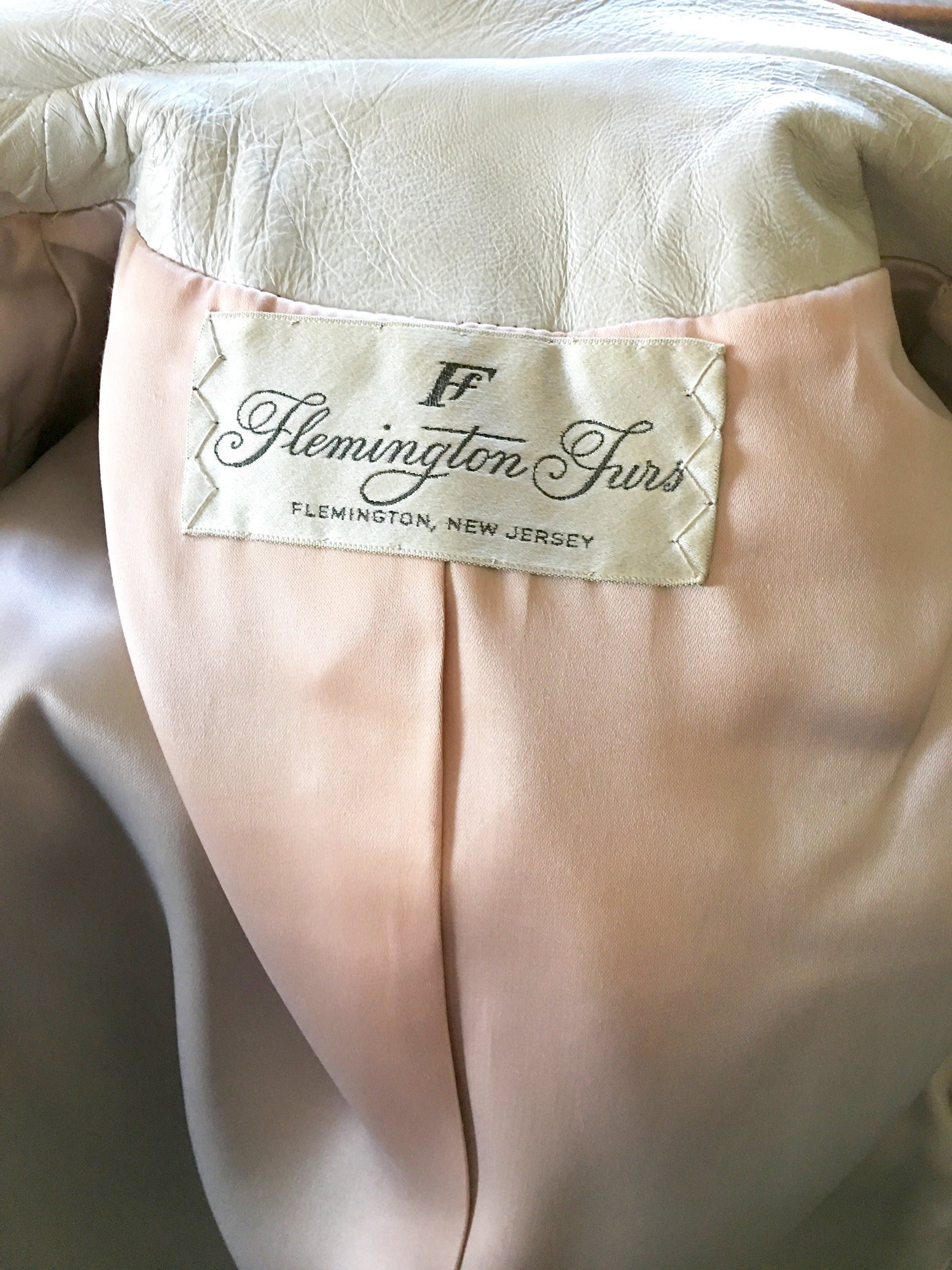 https://i.etsystatic.com/18371887/r/il/66e38d/1811489579/il_fullxfull.1811489579_gswx.jpg