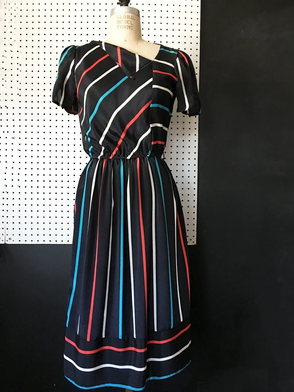 SARAH HEALY DESIGN  70's Striped A-line dress
