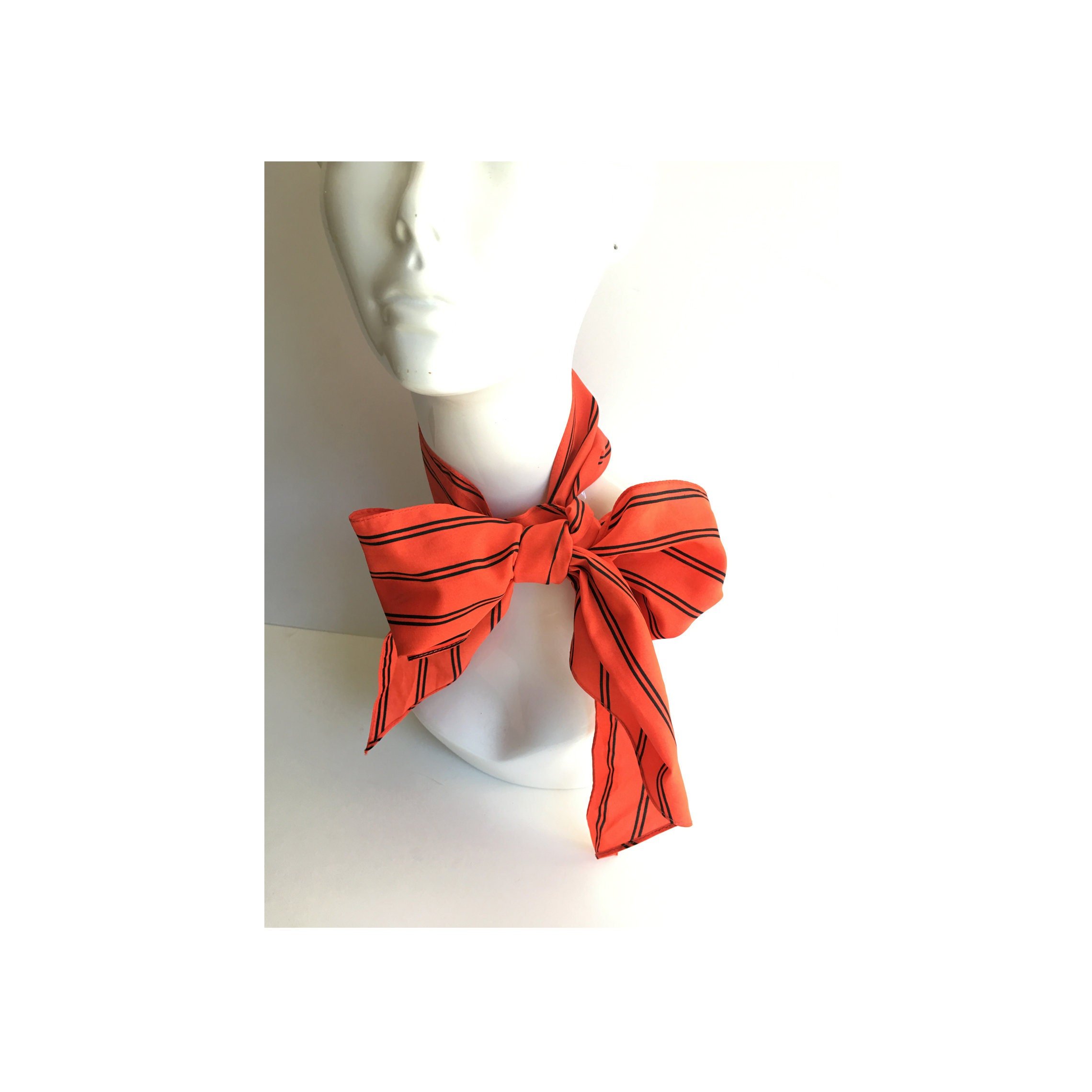 https://i.etsystatic.com/18371887/r/il/5d0062/1603263016/il_fullxfull.1603263016_8l89.jpg