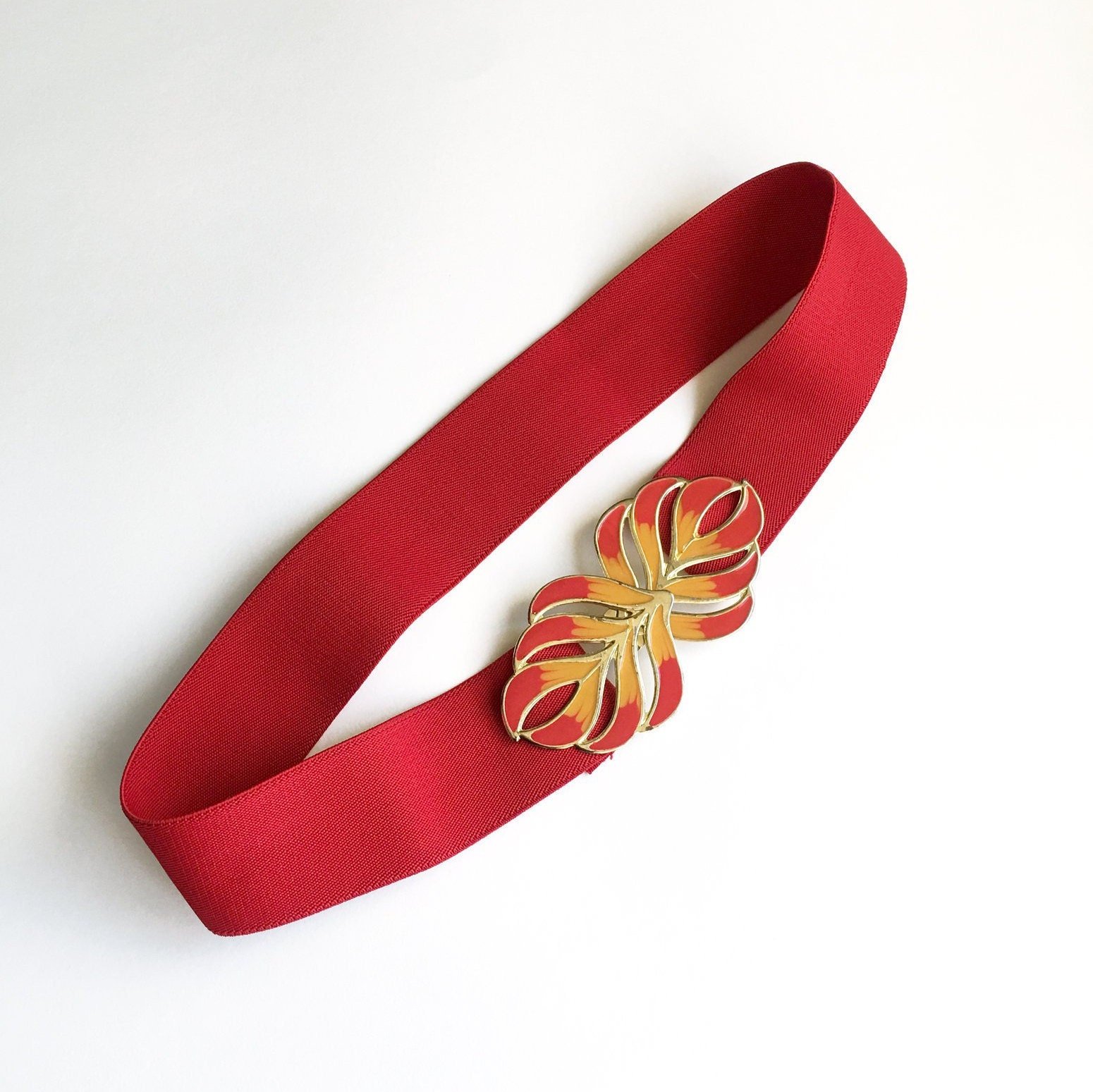 https://i.etsystatic.com/18371887/r/il/354034/1821507647/il_fullxfull.1821507647_qh9q.jpg
