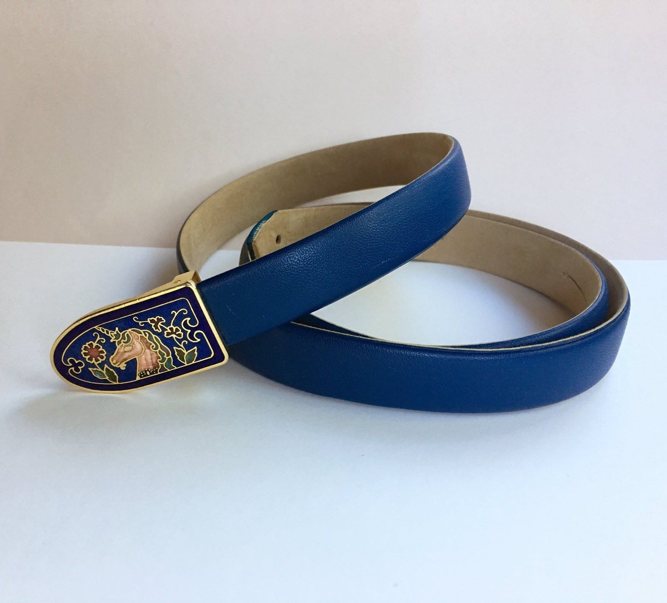 https://i.etsystatic.com/18371887/r/il/1512b5/1703779765/il_fullxfull.1703779765_1pc8.jpg