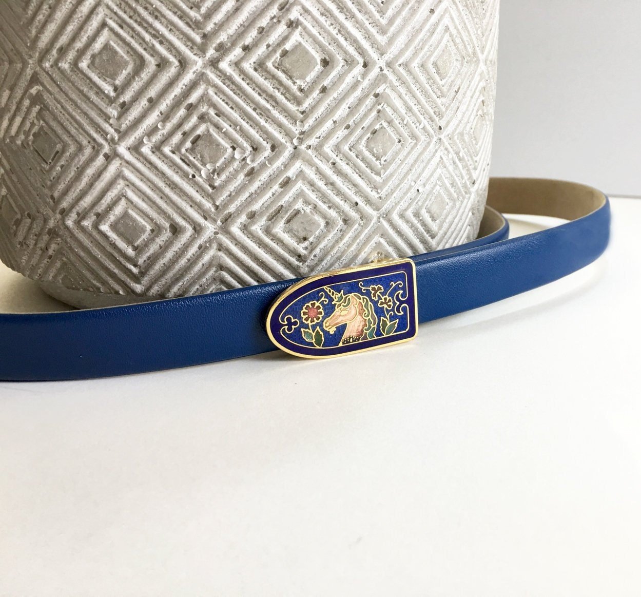 https://i.etsystatic.com/18371887/r/il/f924ae/1703785867/il_fullxfull.1703785867_smis.jpg