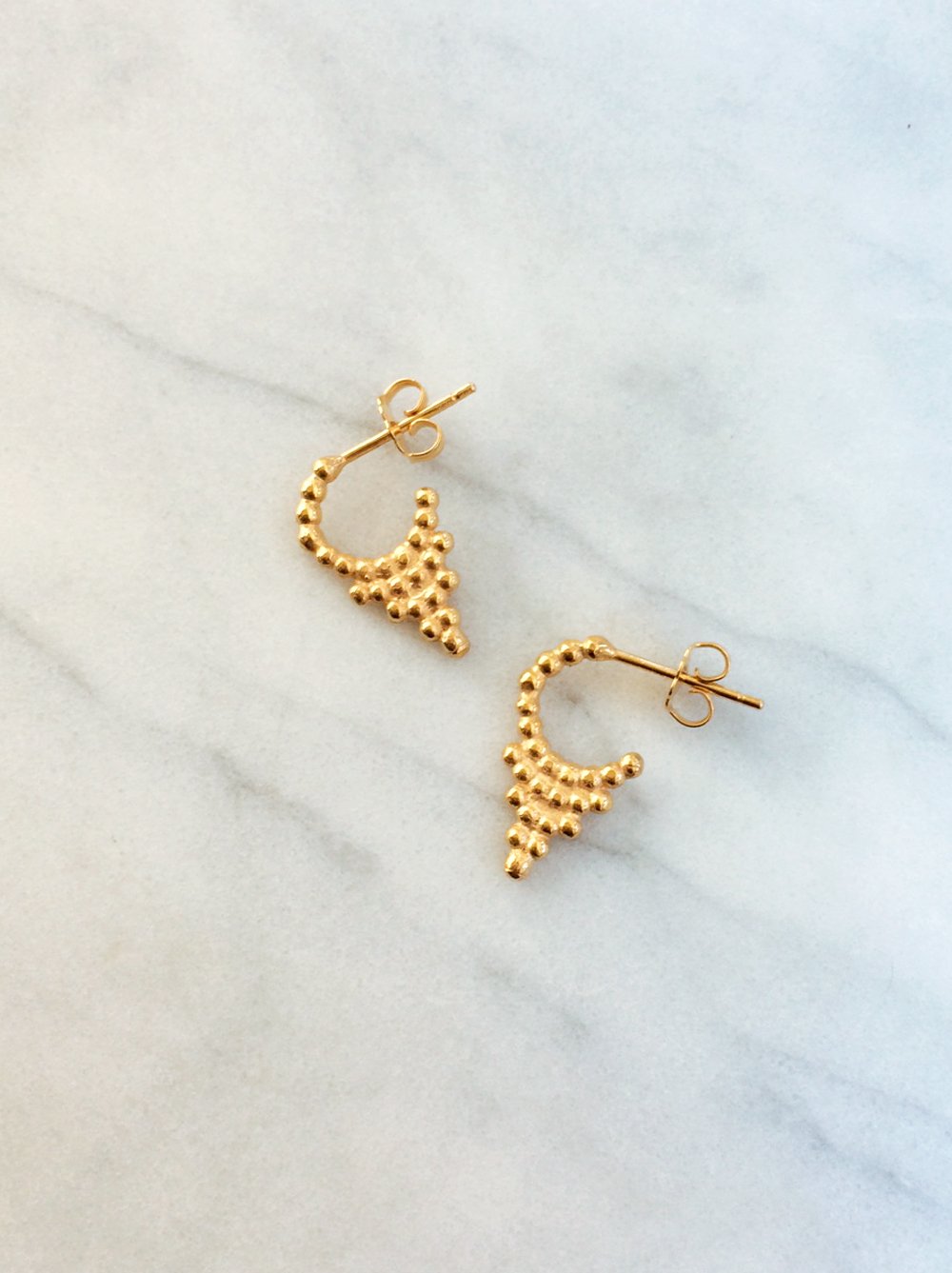 tiny-beaded-wire-hopp-earrings.jpg