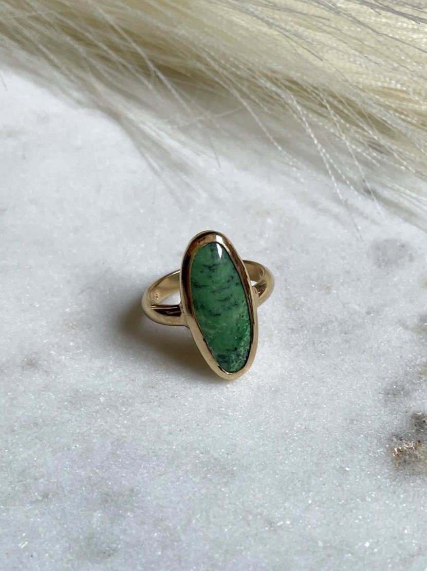 green-gold-oval-ring.jpg