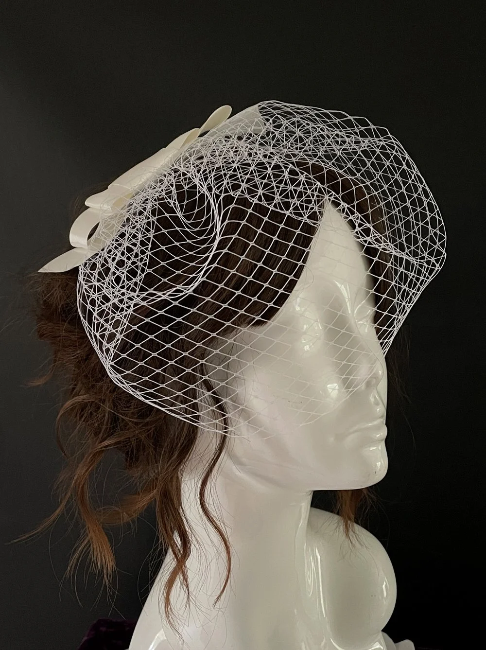 flat-satin-bow-birdcage-veil.jpg