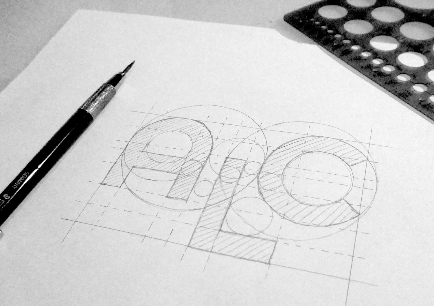 Layout of logotype, using the golden ratio.