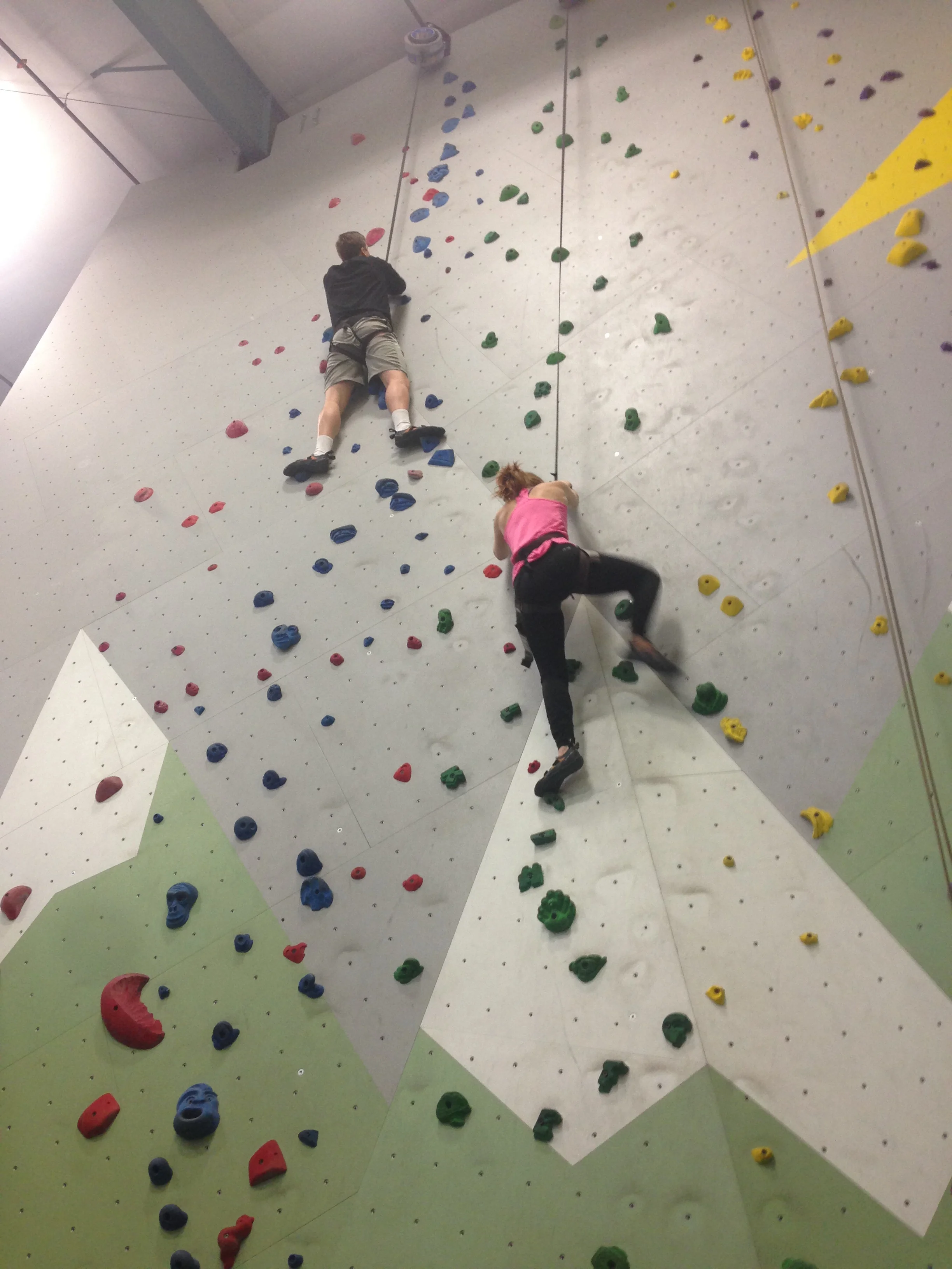 bend-rock-gym-beginnger-climbing.jpeg