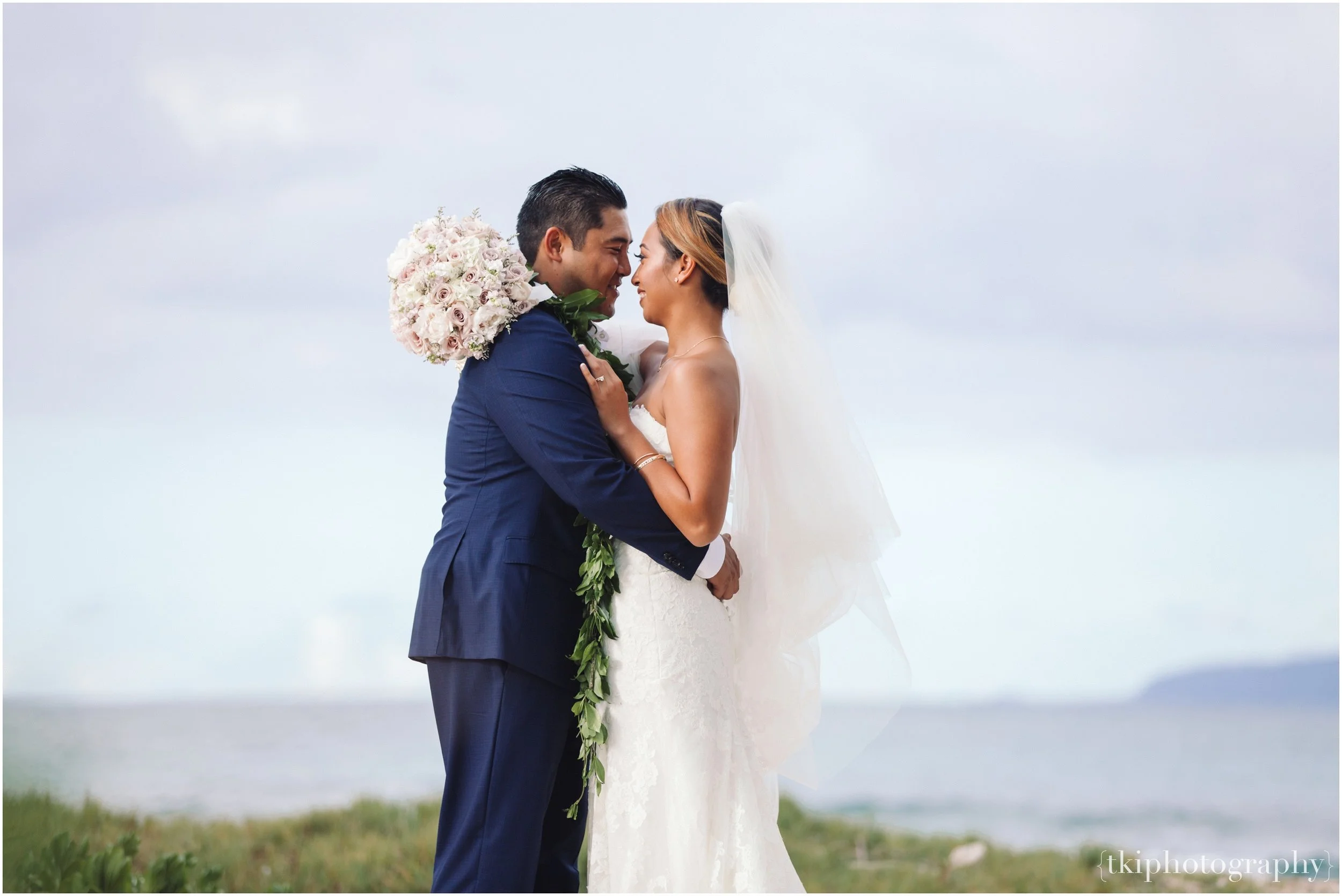 Oahu-Destination-Wedding-Beach_0107.jpg