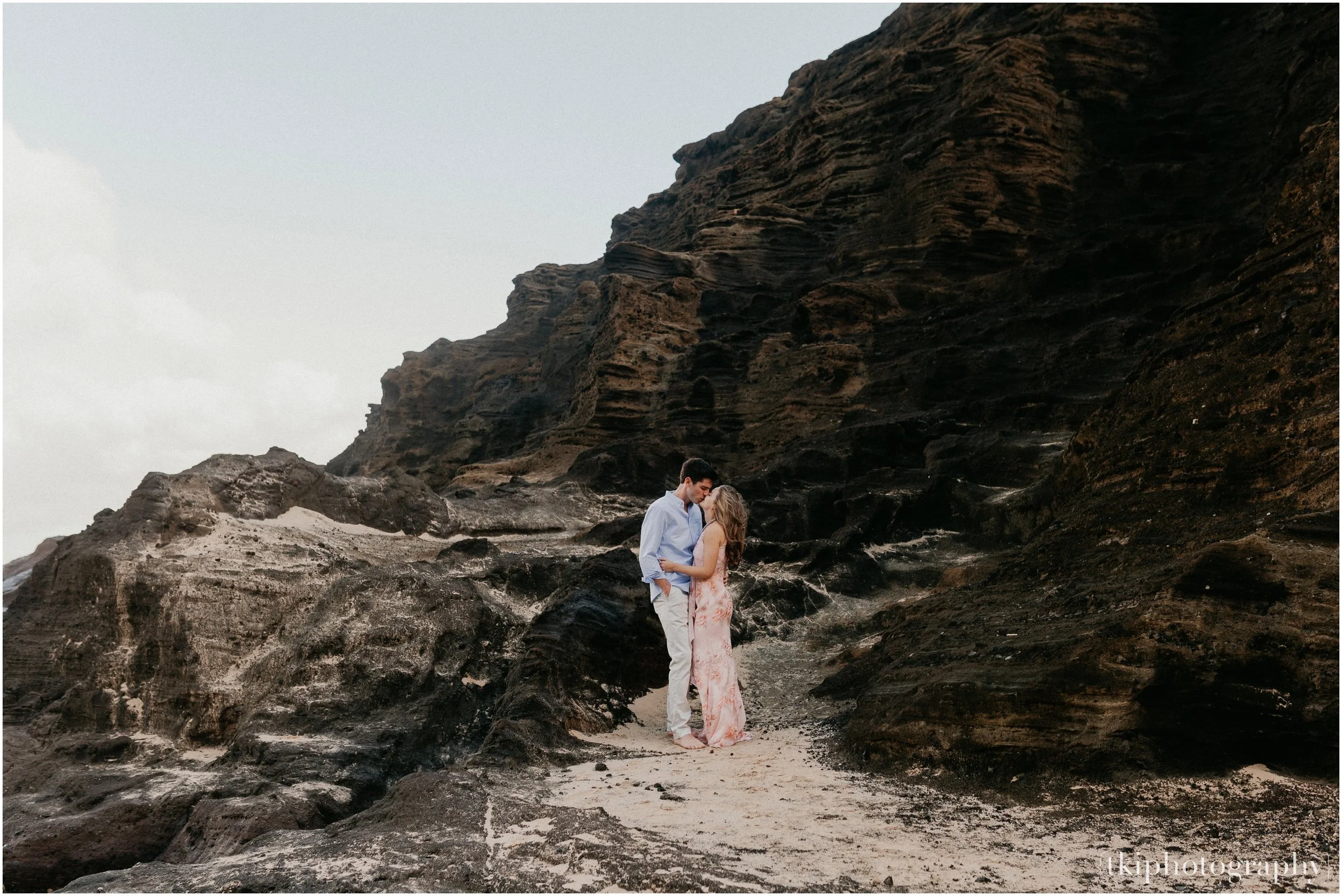 Couples-Session-Hawaii-Sunset-on-the-Beach_0002.jpg