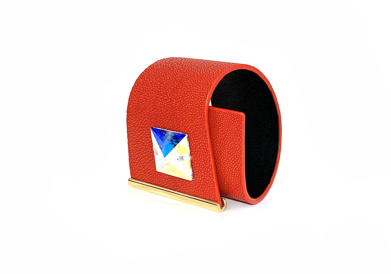 katherine riardant-Versa cuff-pink-perspective-1500x1050-web.jpg