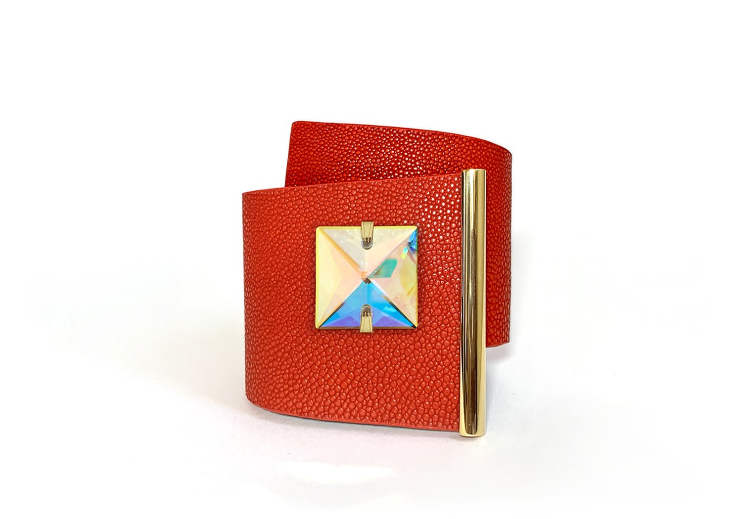 katherine riardant-Versa cuff stingray-red-front-1500x1050-web-ok.jpg