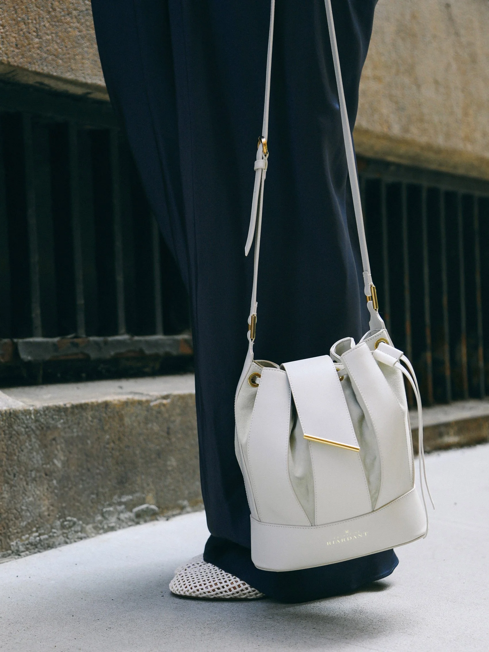 salomea-off white-detail-300dpi-fin-shorter-1700x.jpg