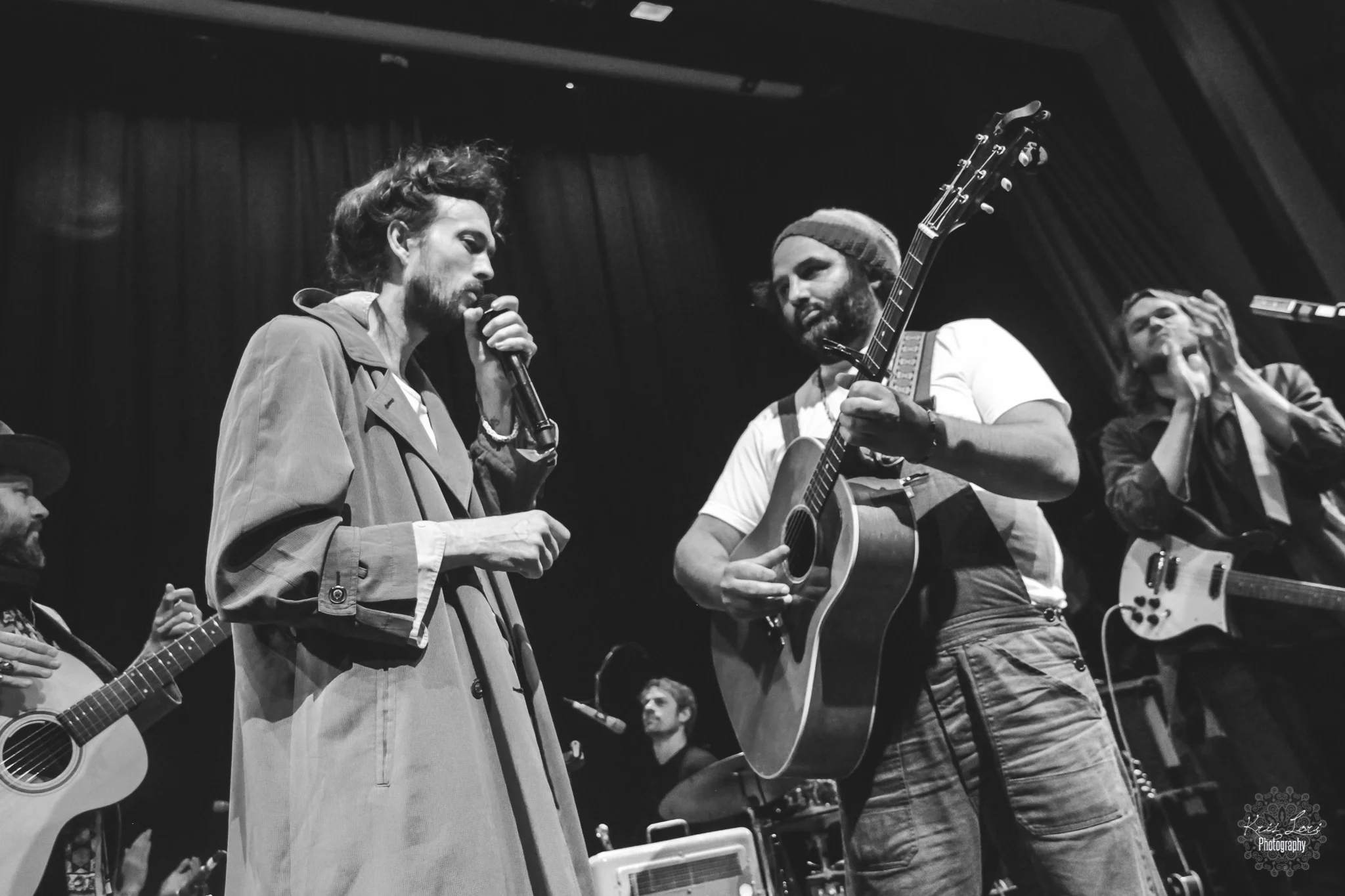 Edward Sharpe and the Magnetic Zeros-4.jpg