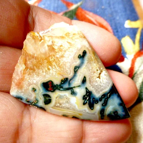 Tube Waterlined Agate Druzy Rosebud
