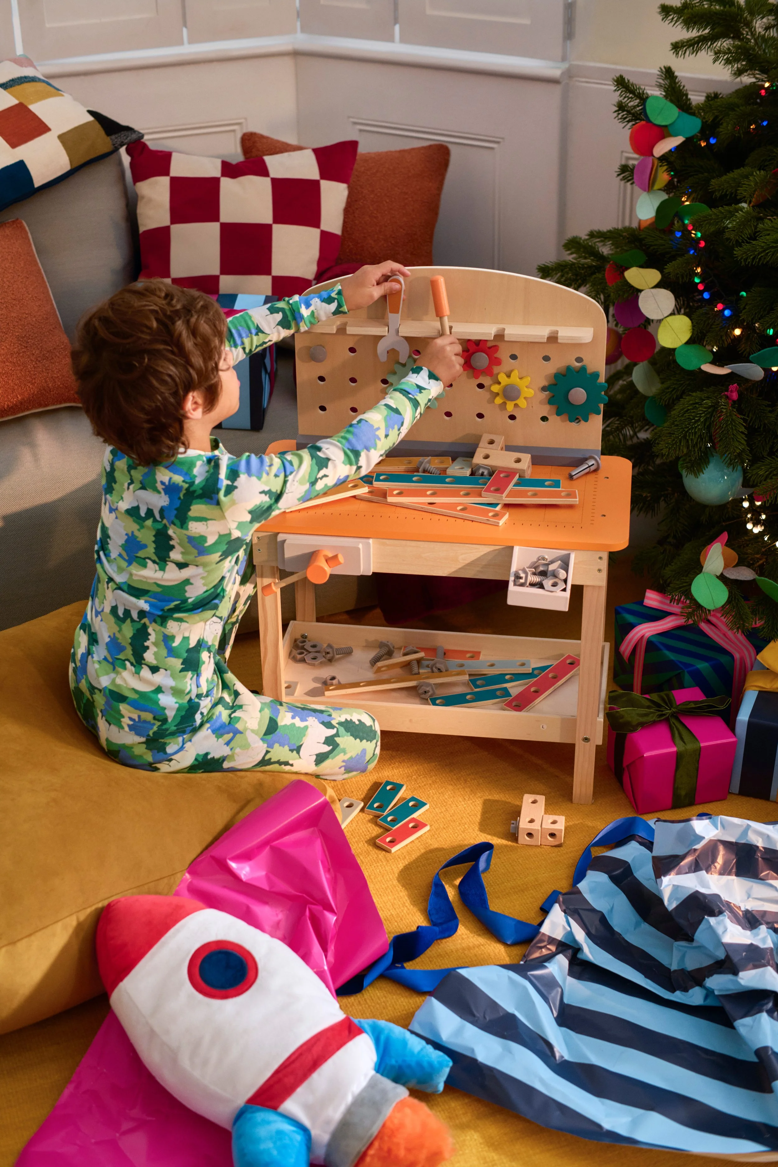 AB_RA_Edi_FW25_Gifting_Kids_781_300DPI.jpg