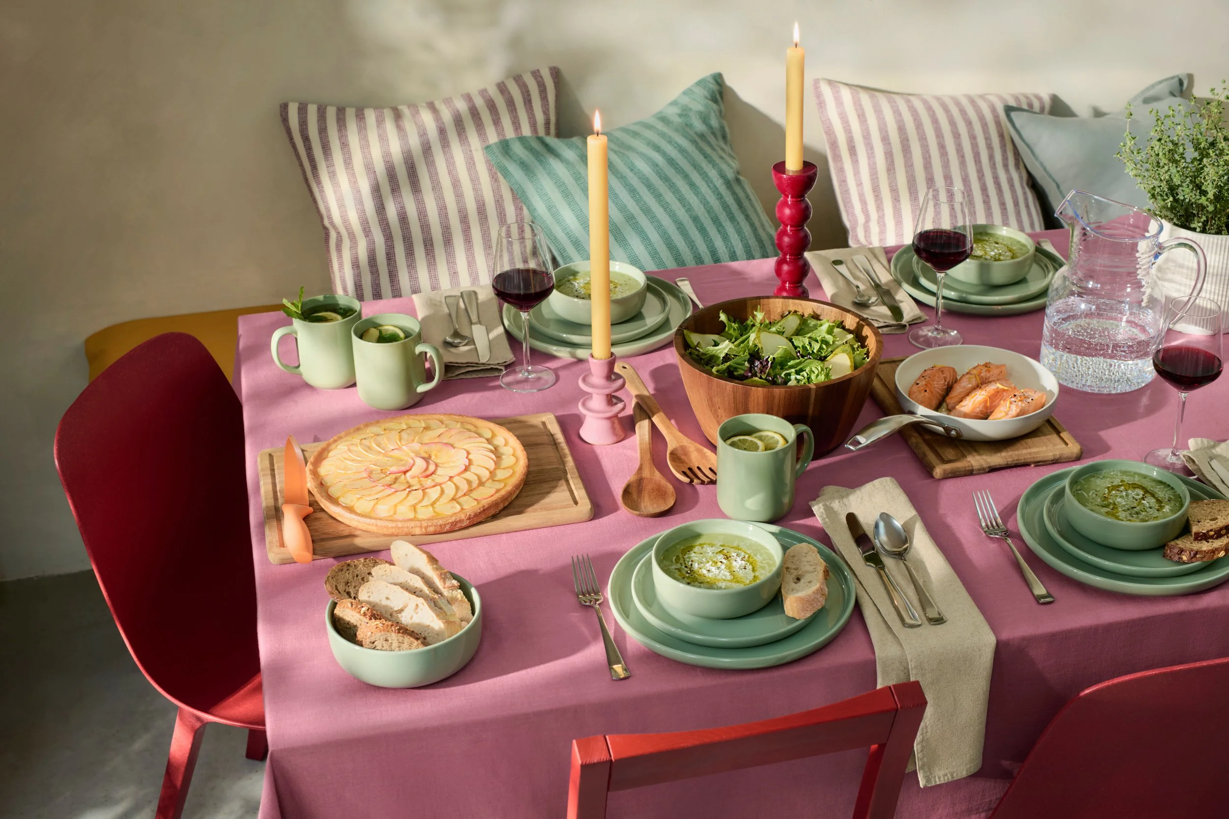 AB_RA_Edi_FW25_Holiday_Ready_Hosting_0060_300DPI.jpg