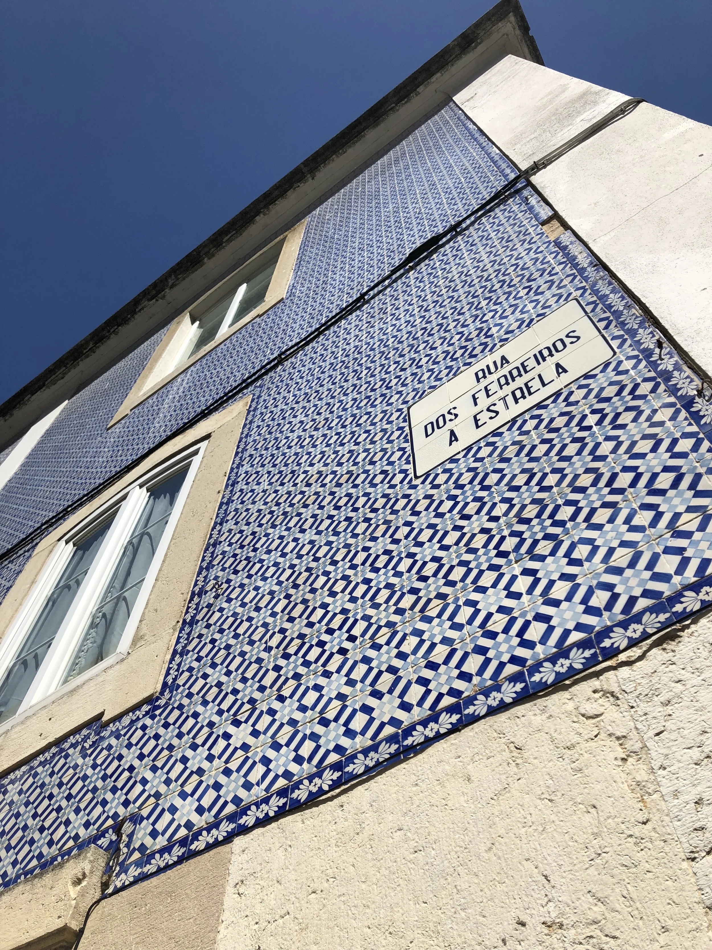 wall-lisbon-portgual.jpg