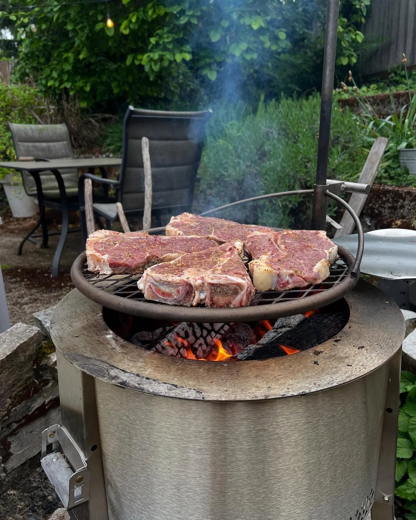 You know when everything just feels loud? The world is speaking at such a volume that you can&rsquo;t hear yourself think&hellip;

I&rsquo;ve been feeling that lately. The volume needs to be turned down. I&rsquo;m in need is a quiet space to think. 
