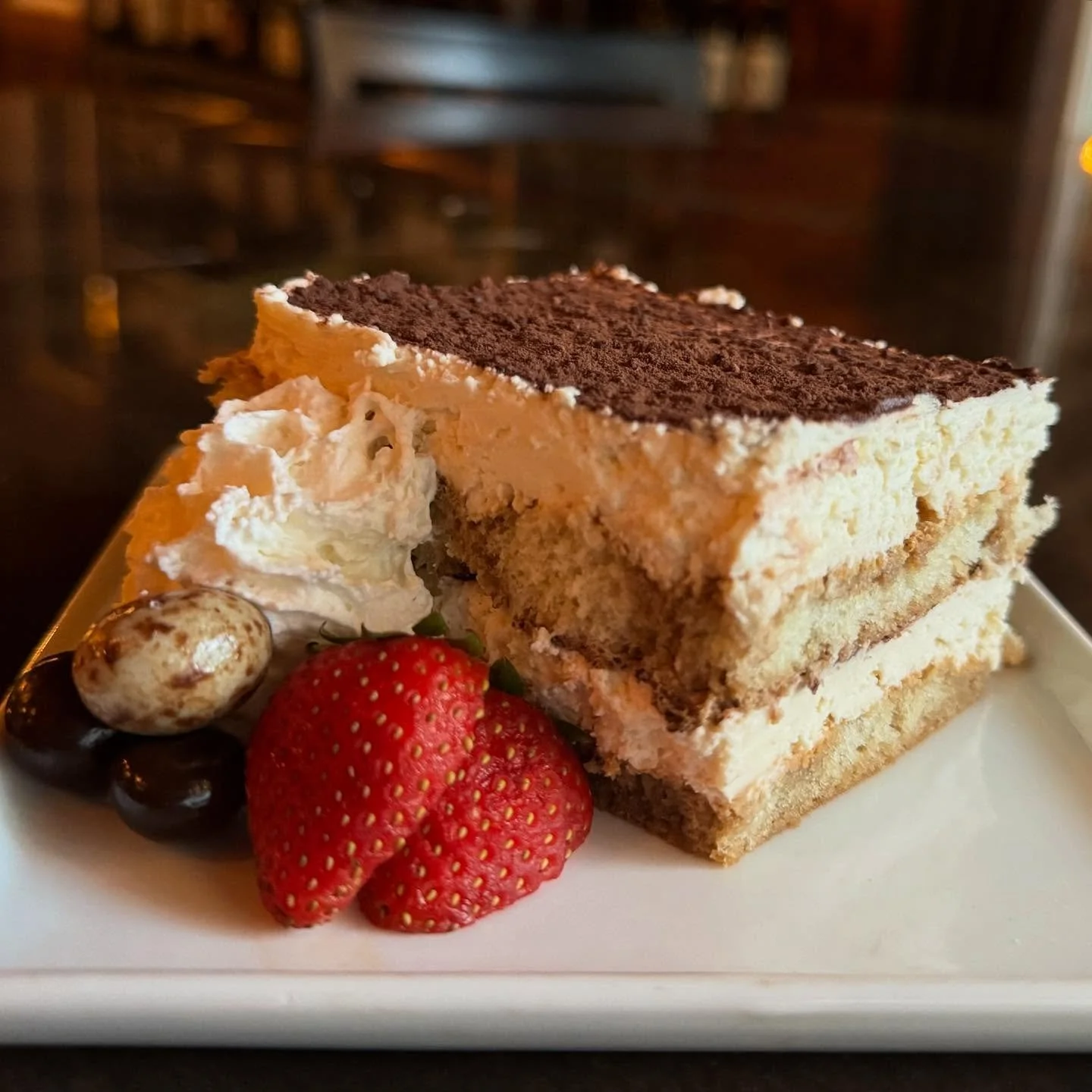 Tiramisu and Lemon Cr&egrave;me Tart are our featured desserts this evening 😋 

Come see us between 4pm-7pm. Make sure to reserve your table on our website, space is limited during the fall and winter.