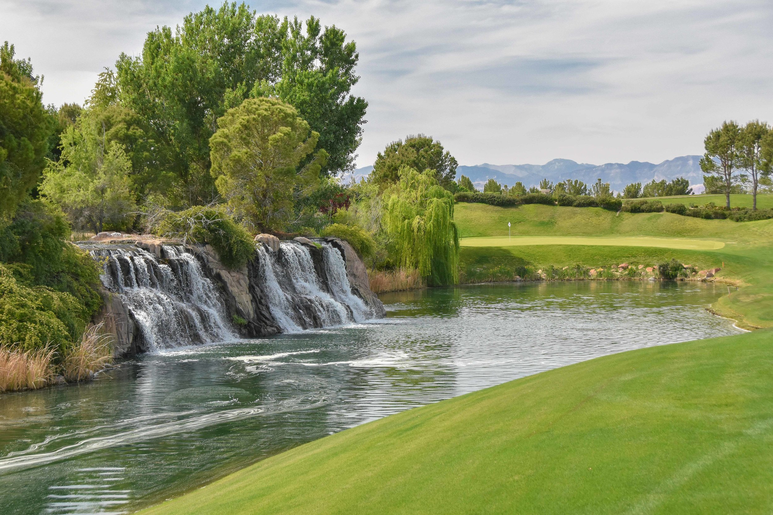 The par 5 9th at Southern Highlands.