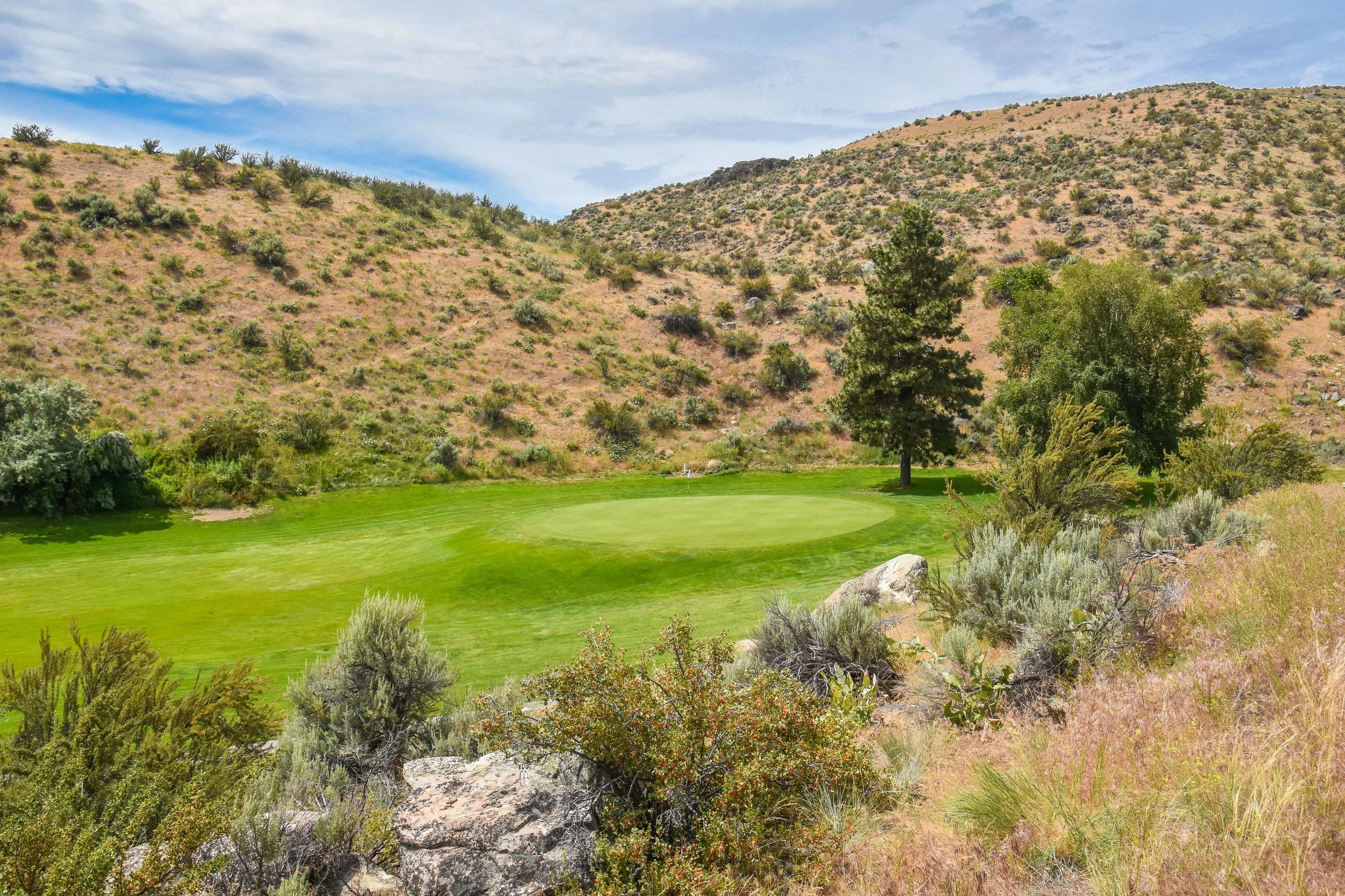 Lake Chelan Golf Club - Chelan, WA — PJKoenig Golf Photography PJKoenig Golf  Photography - Golf Photos For Those Who Love The Game.