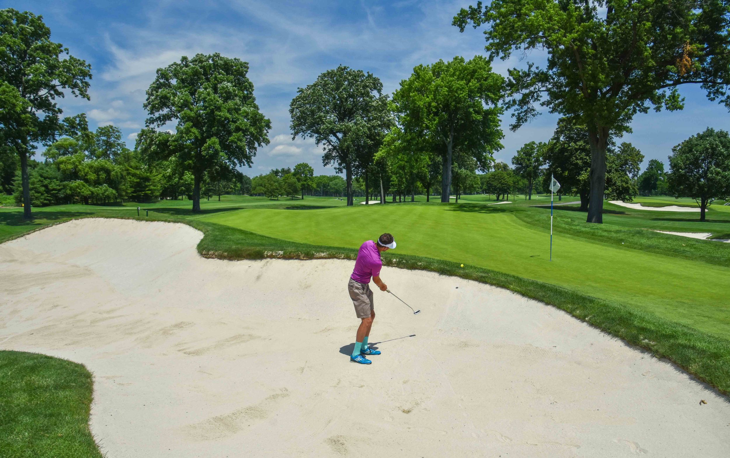 Joe Garvey does not putt from the rough, he putts from the sand. Not advisable.