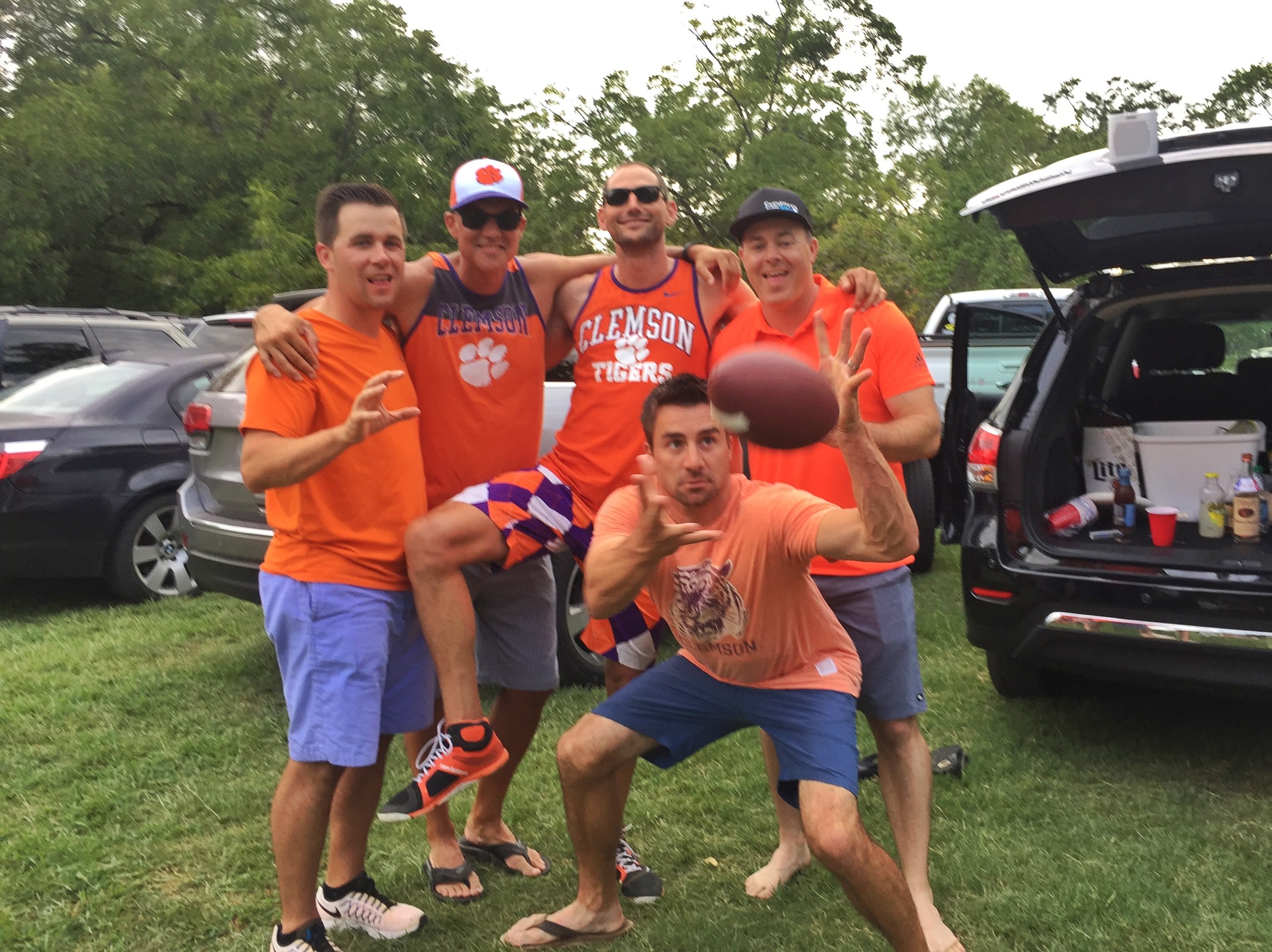 A stong tailgate scene unfolds at Auburn. University