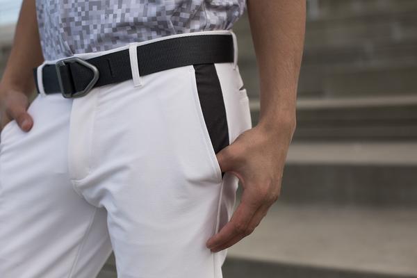 The wiping layer on the Fairway Pants and Match Play Shorts resides in the pocket lining. It's pretty easy to access and I use it more than I thought I would.