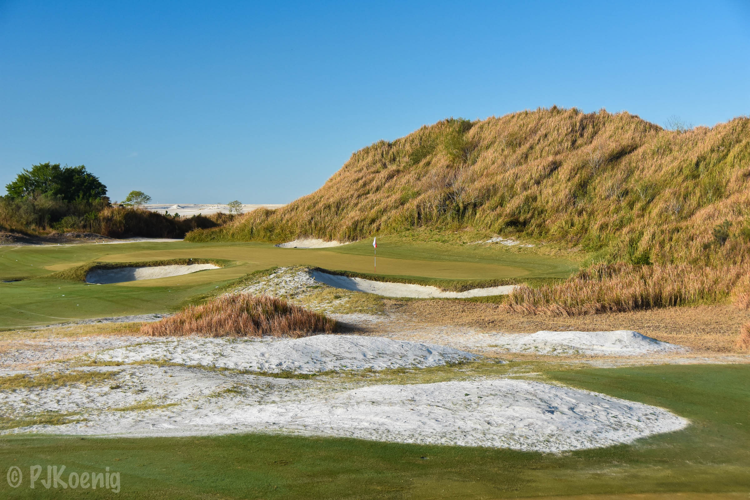 Fantastic use of the sandy terrain at Streamsong Red.