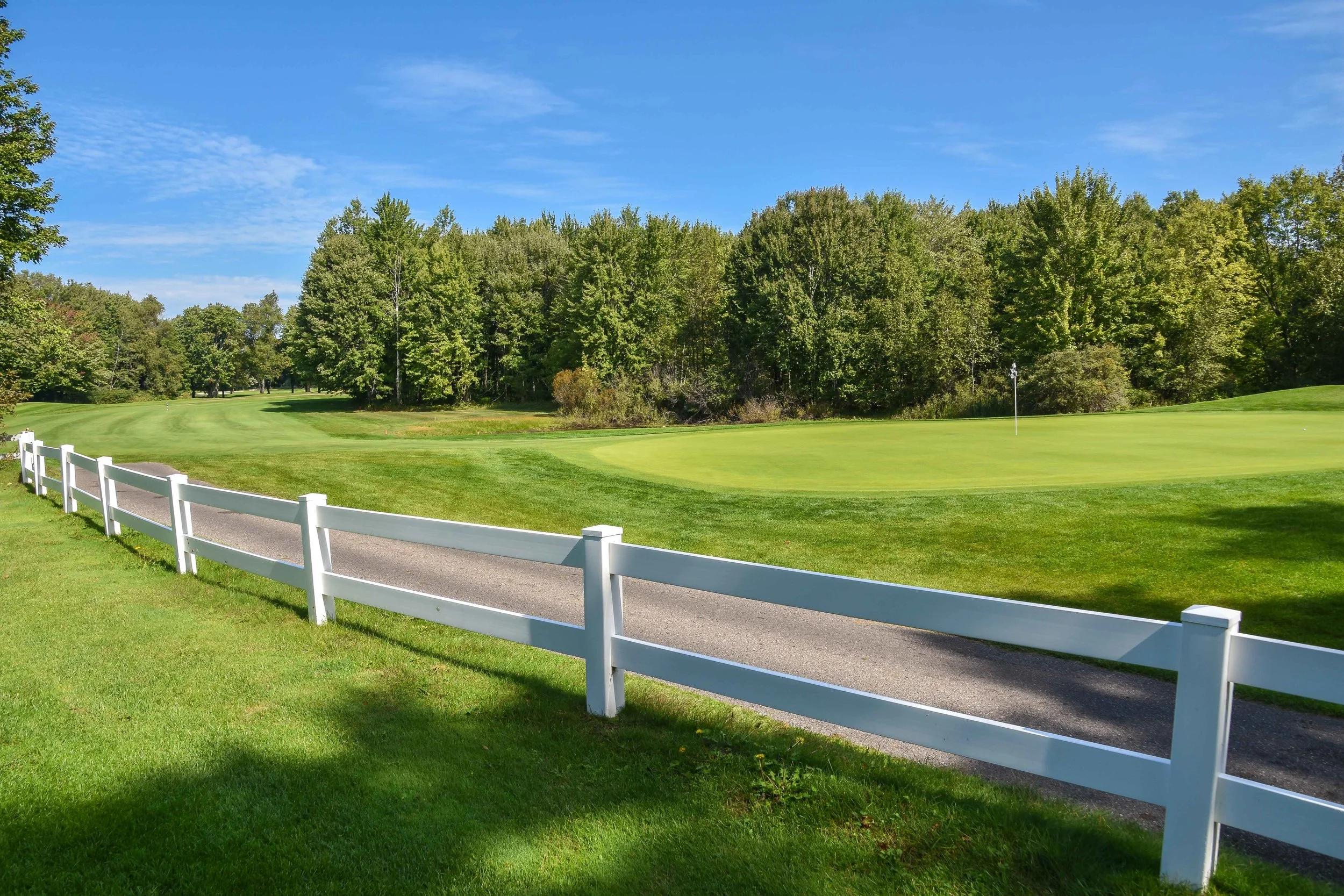 Block that cart path with a picket fence. Yeah!