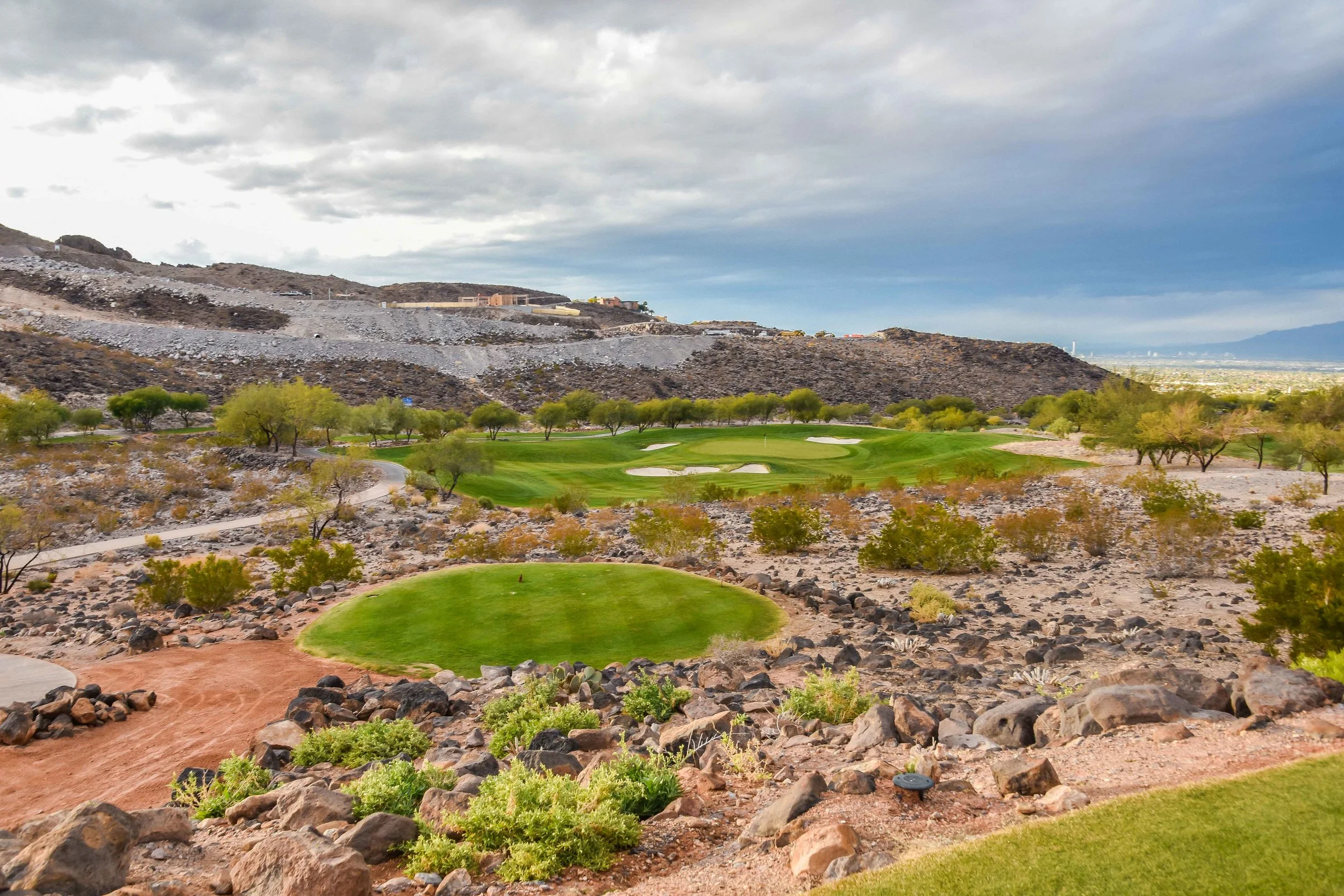 The 2nd hole at Dragonridge Country Club