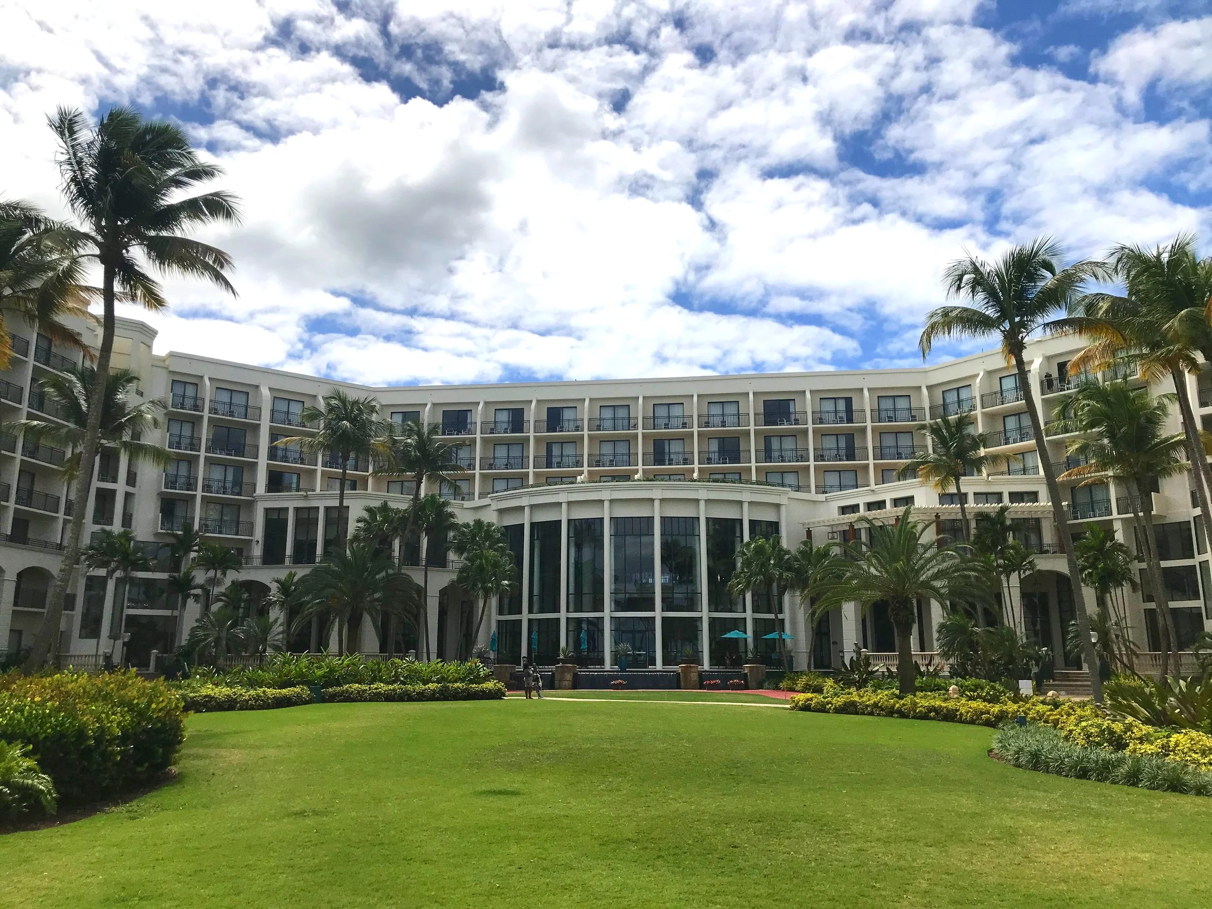 The grass courtyard at The Wyndham is one of my top 5 grass courtyards.