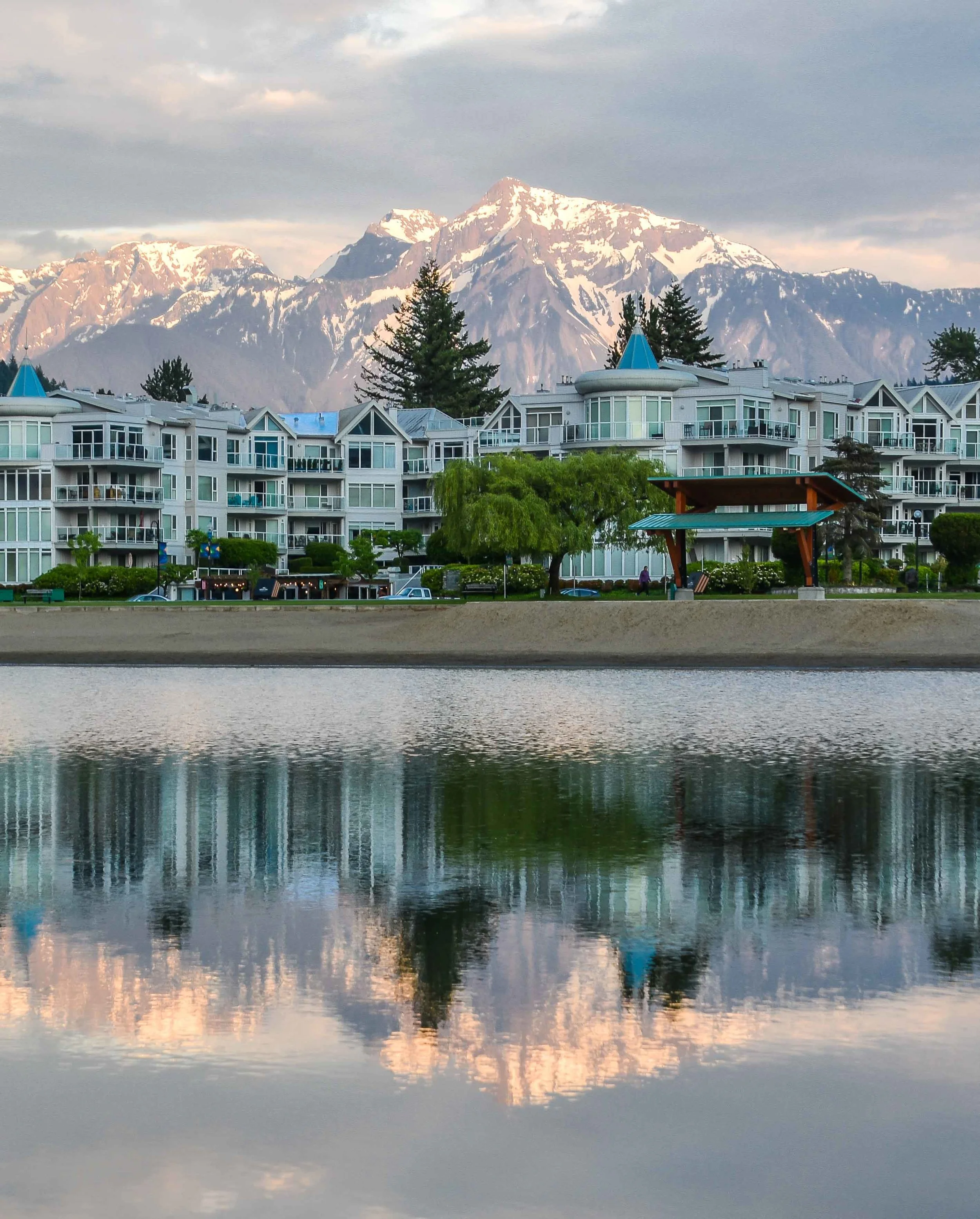 Standard sunset stroll in Harrison Hot Springs