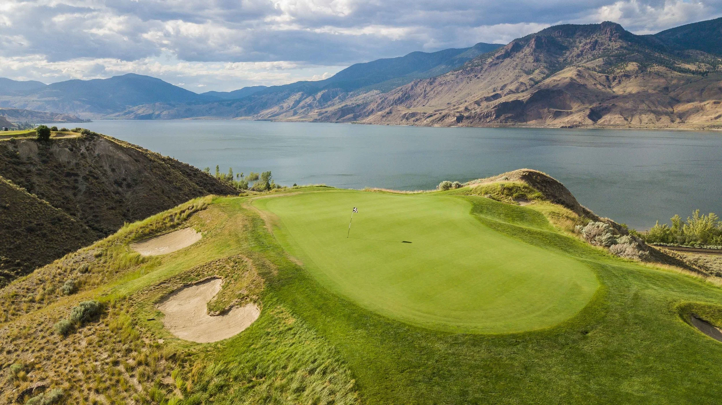 The 7th hole at Tobiano is a signature par 3.
