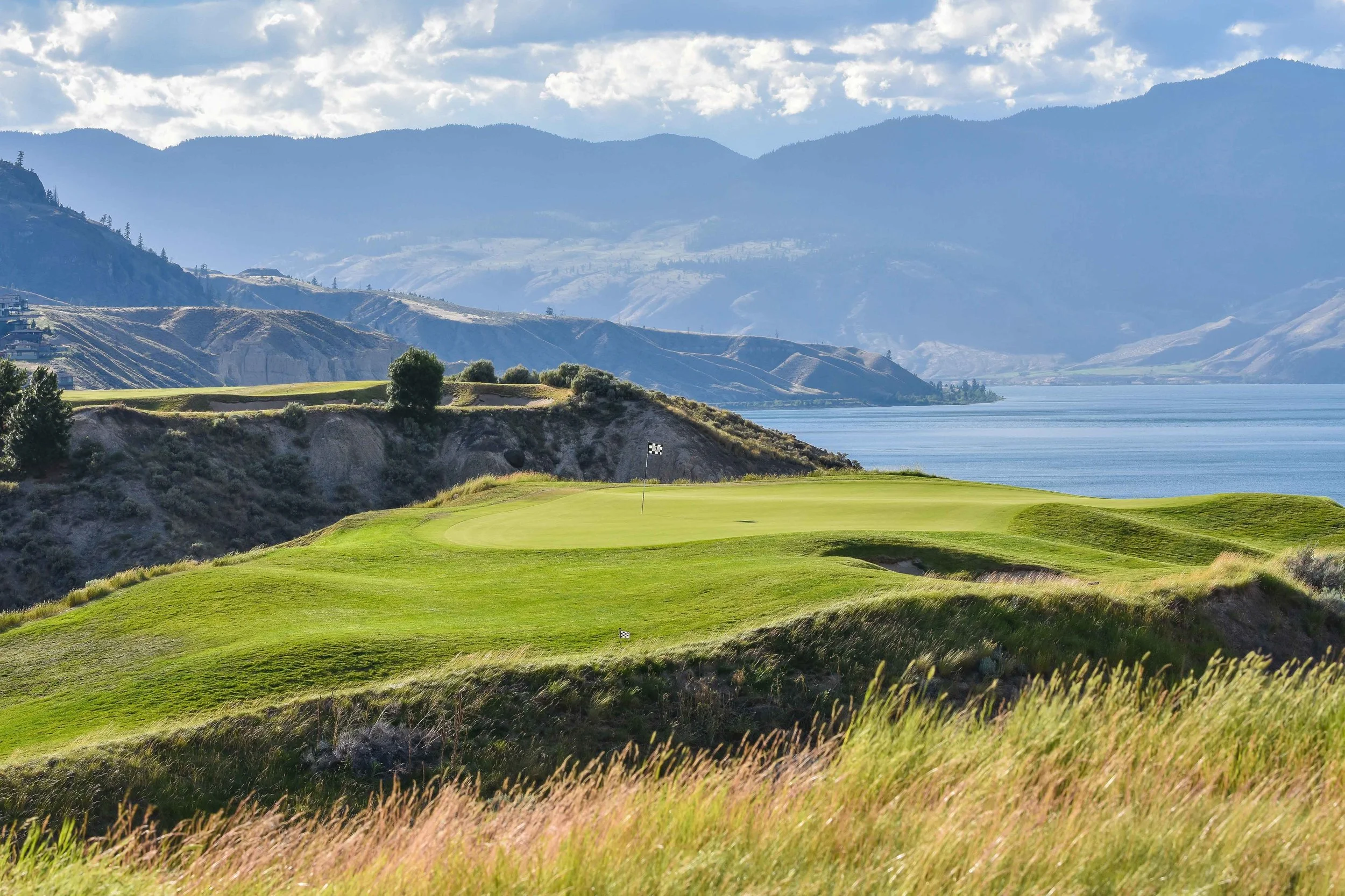 The 7th hole at Tobiano thrills and delights the golfer soul.