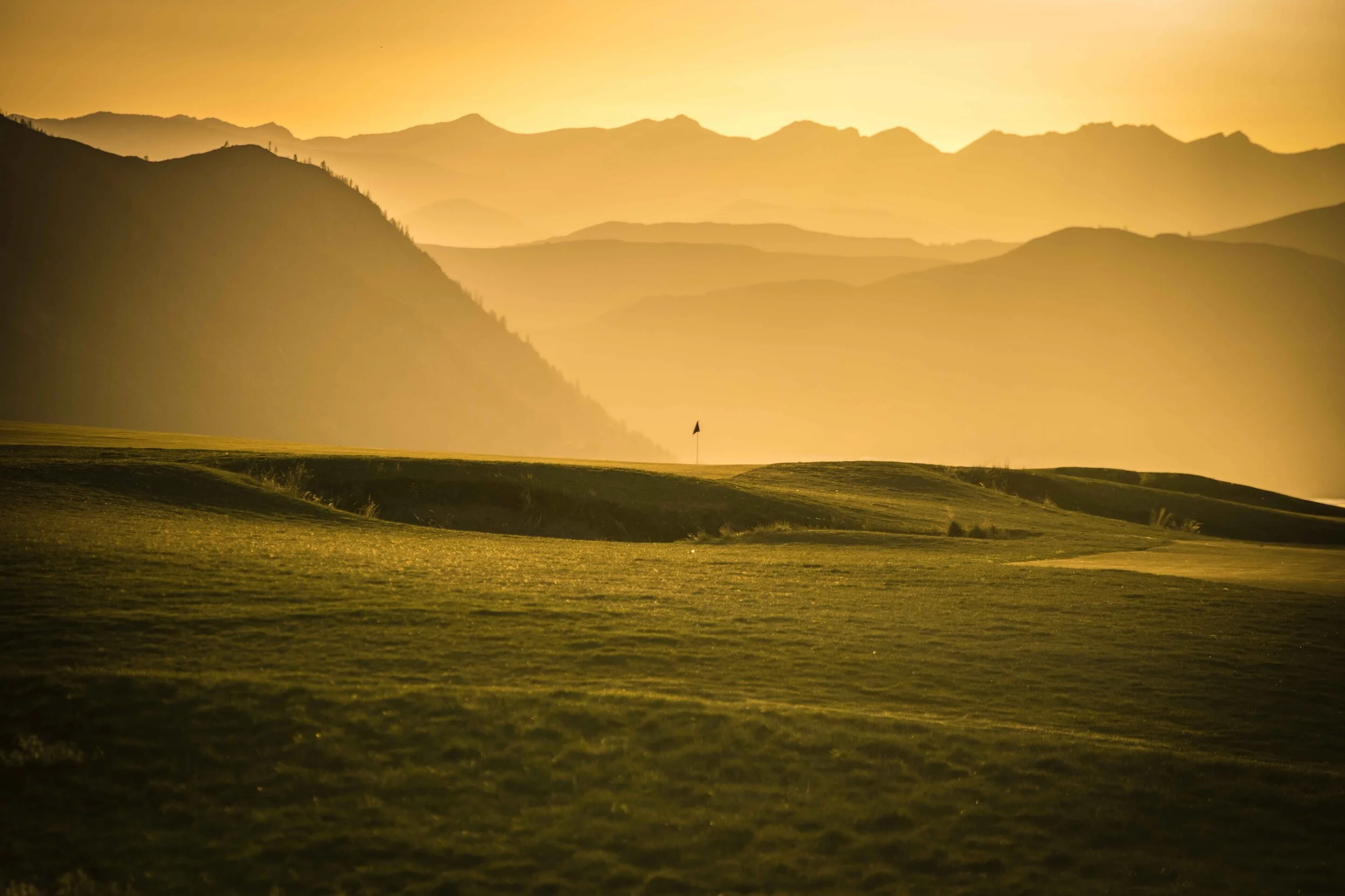 Sunset over the 8th hole at Gamble Sands