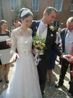 My little Wedding Shop would like to say a huge CONGRATULATIONS to the beautiful Rhi who recently tied the know. Thank you for sharing pictures of your bespoke wedding dress that we created for you here and embellished with silk flowers from Sugar B…