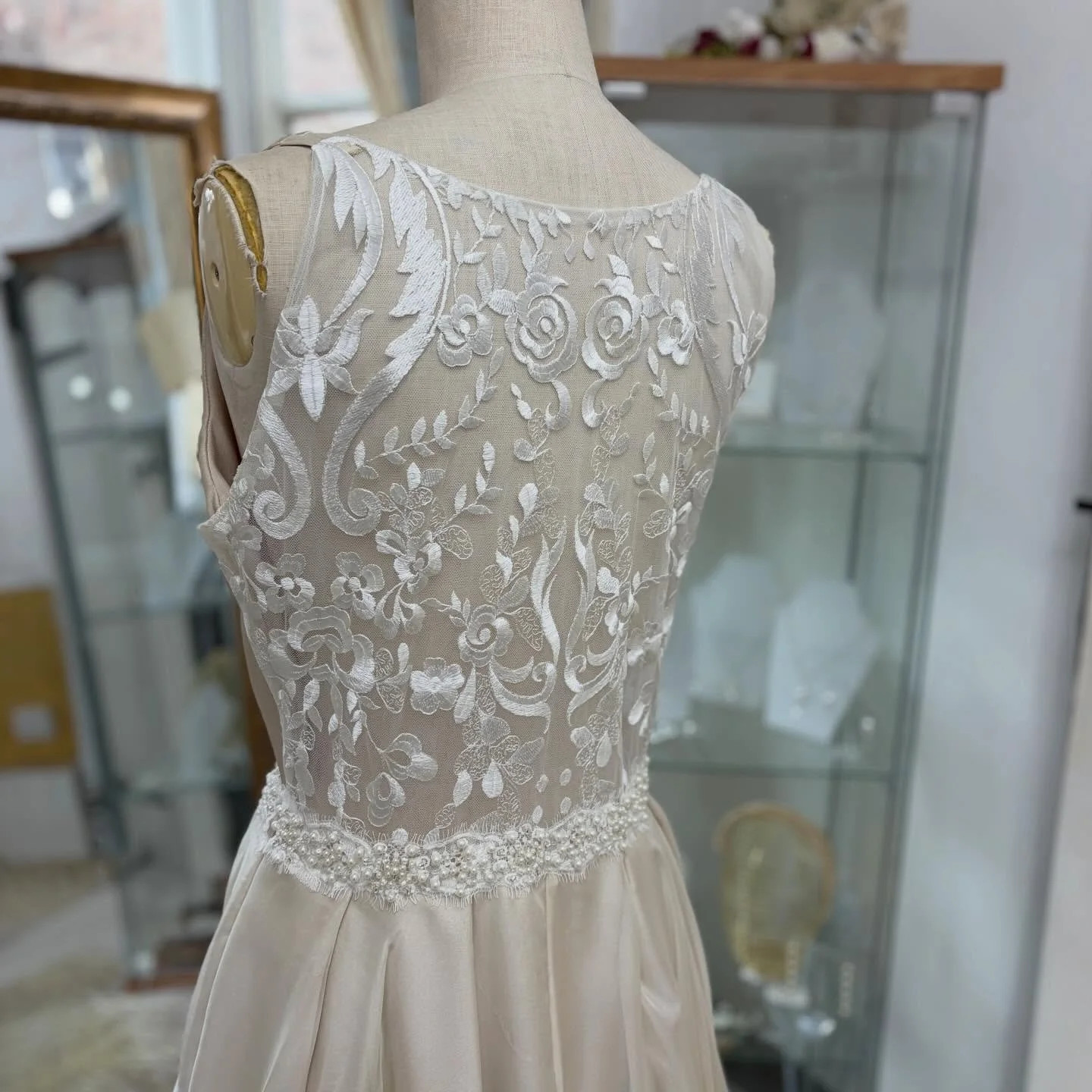 A little flashback to this super fun summer bridal gown I created. Semi sheer lace back with a beautifully soft champagne sandwash silk and cream silk chiffon. 
Perfect for a summers day, light, fluid and so comfortable too! 

#bridaldesigner | #made