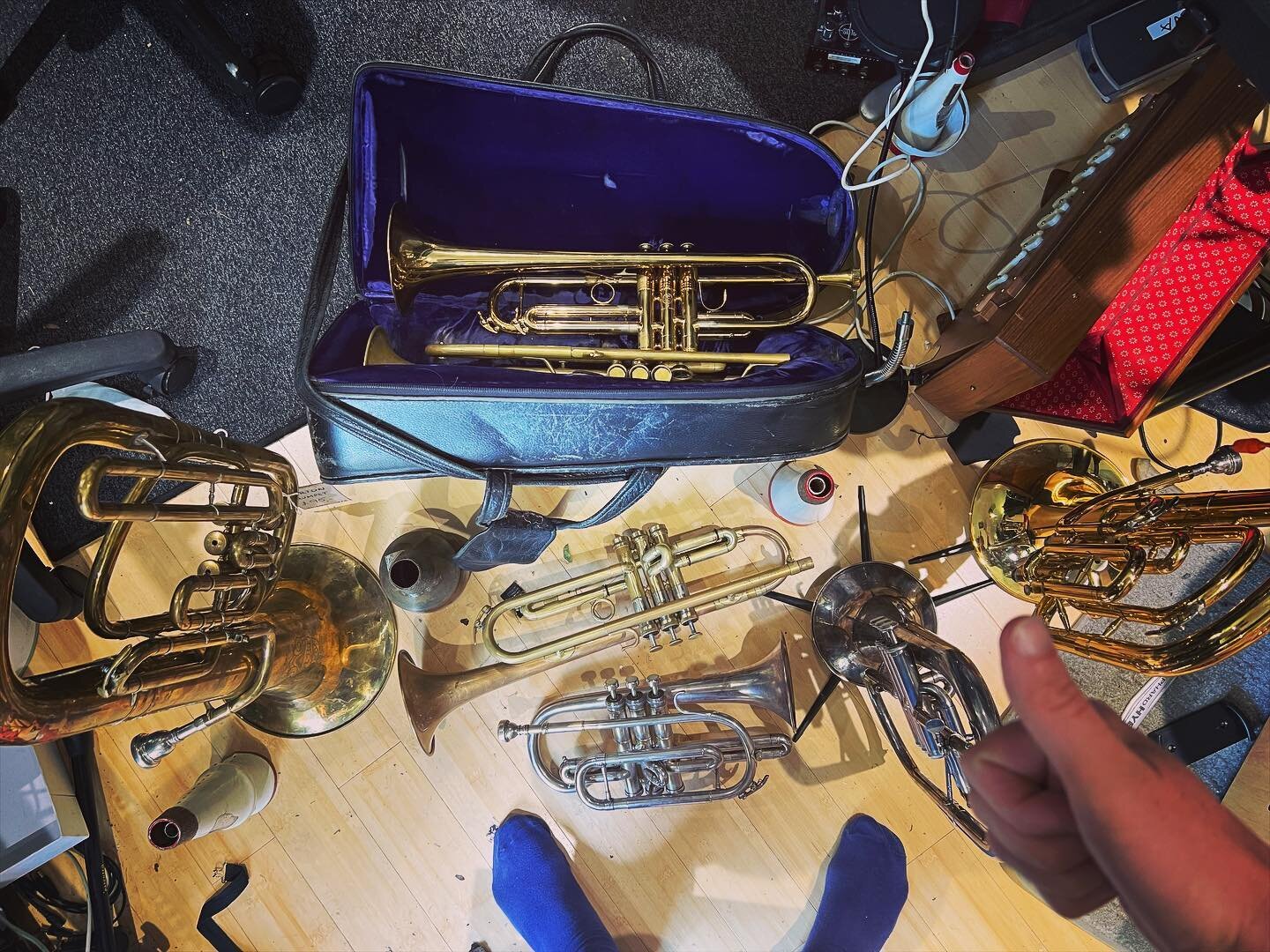 Player ALL this lot on a great attended session yesterday for a lovely kids&rsquo; music project. Super fun!
#trumpet #sessionmusician #brassmusician #brassmusic