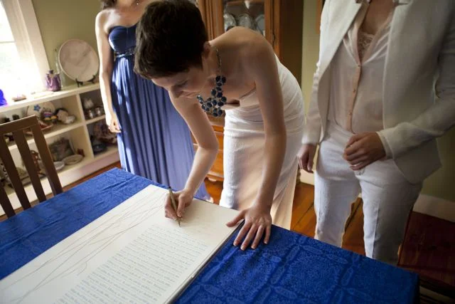Ketubah singning mir.jpg