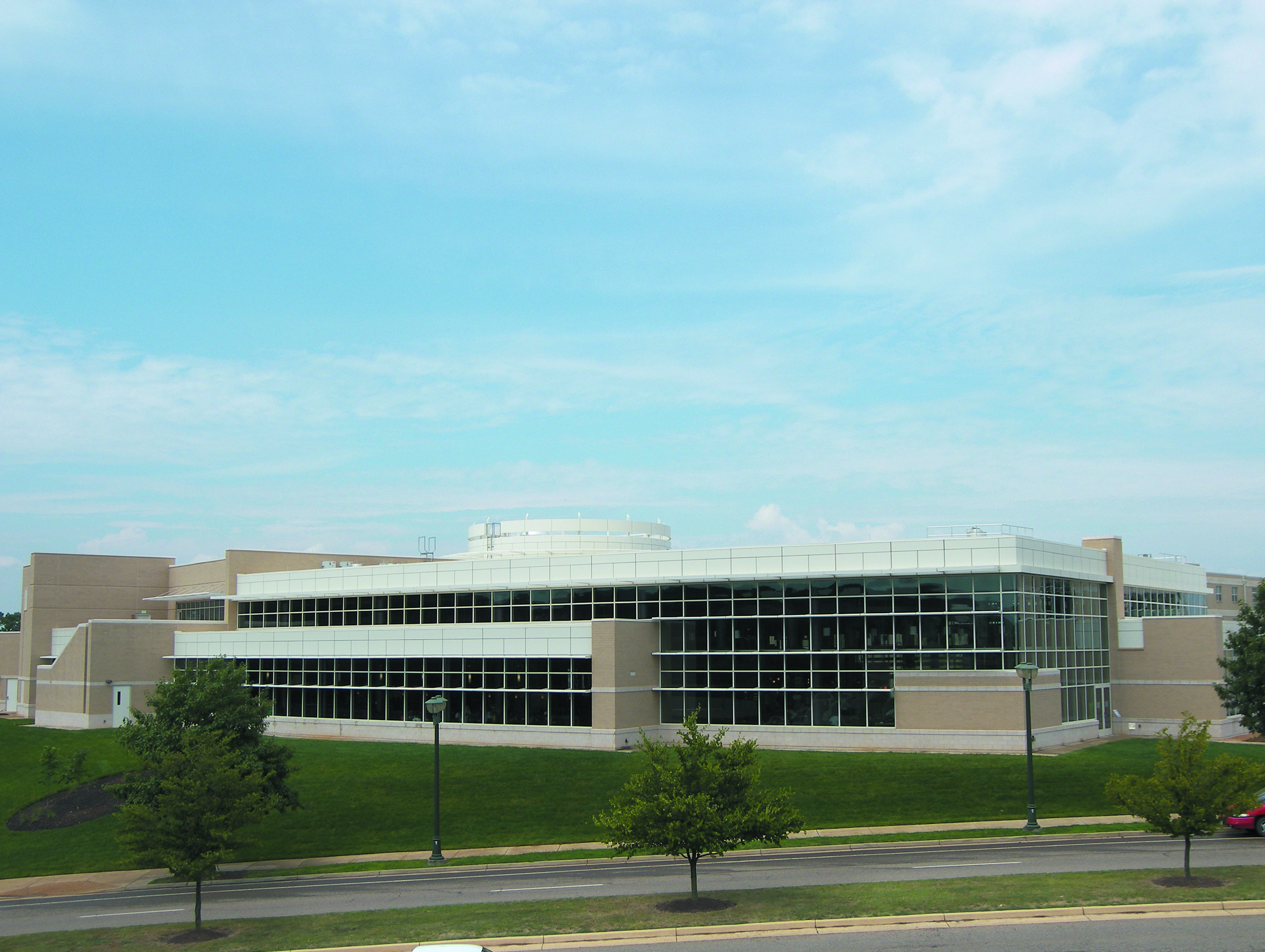 JMU CISAT Library & Dining Hall Exterior