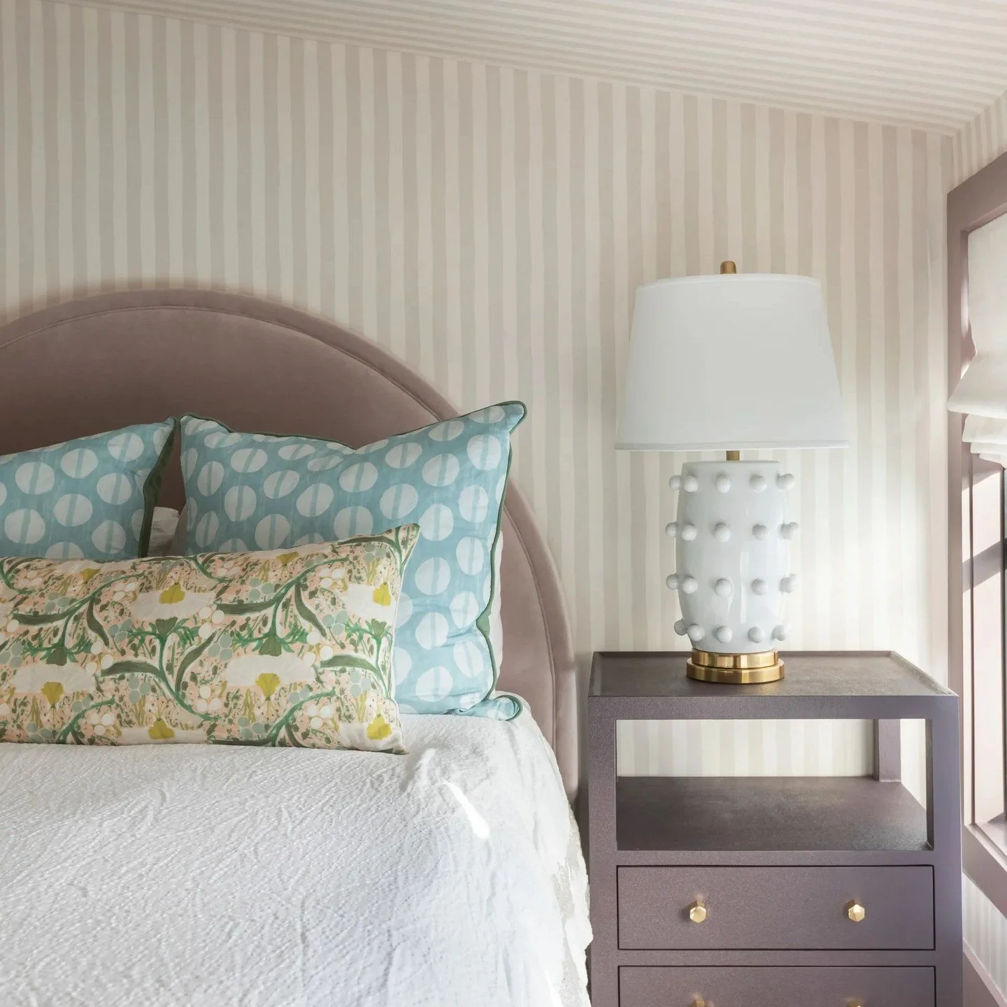The coziest little hideaway room for a sweet little girl! 

photos: @margaret.wright

&bull;
&bull;
&bull;
&bull;
&bull;
&bull;
&bull;
#interiordesign #charlestoninteriors #charlestoninteriordesign #beccajonesinteriors #sodomino #cljsquad #formandfun